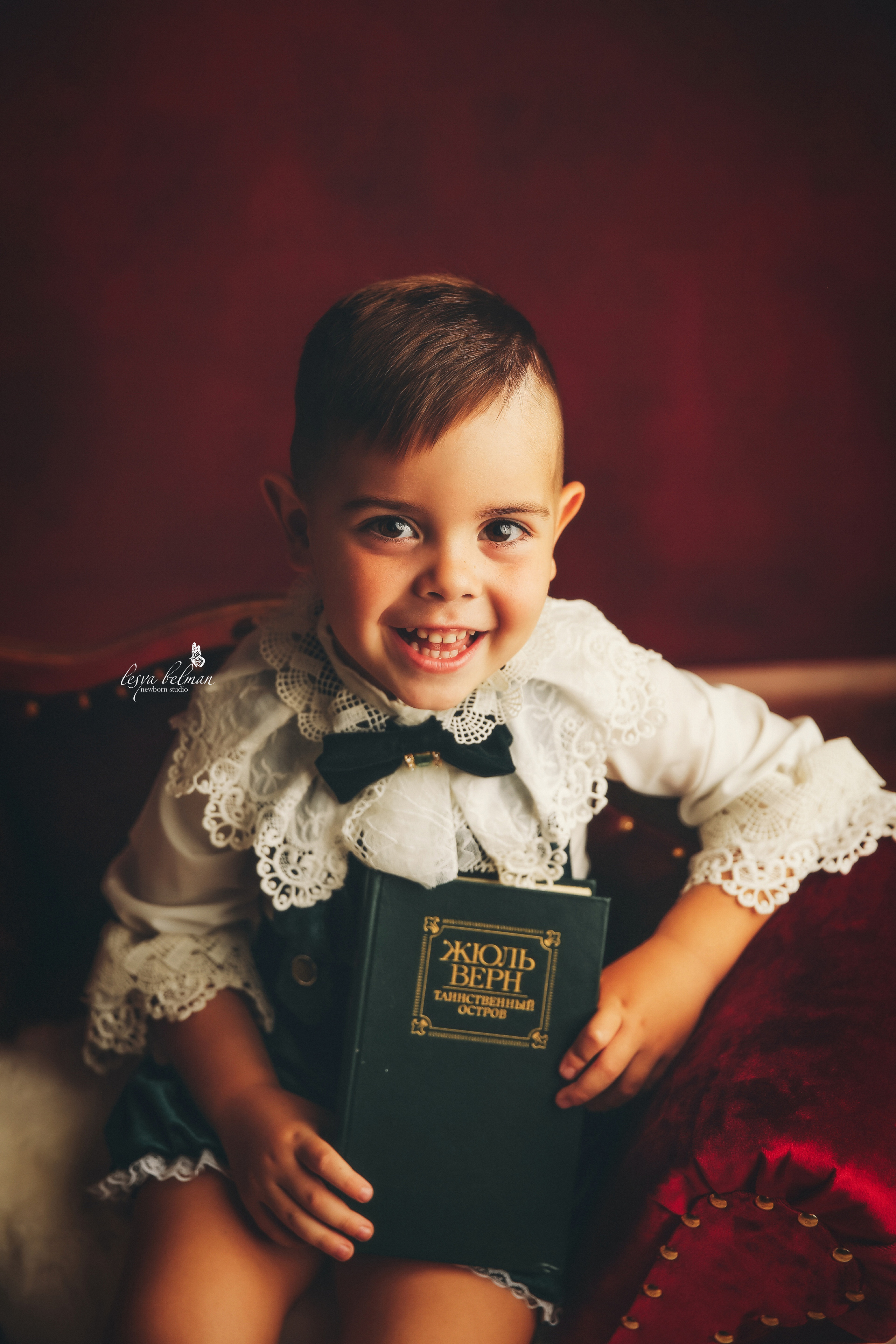 Эпоха Возрождения. Фотограф новорожденных. Семейный и детский фотограф в городе Сургуте