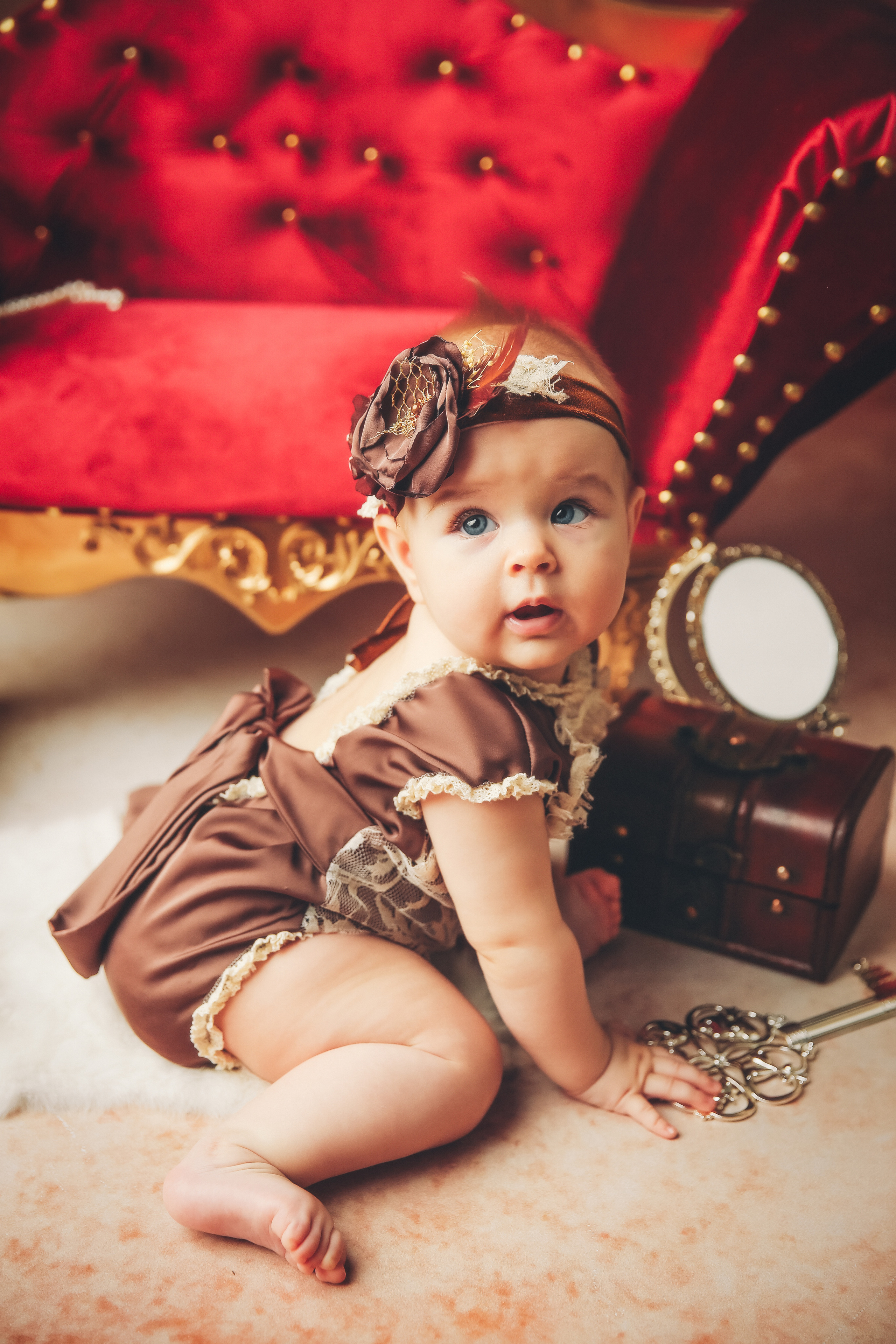 Эпоха Возрождения. Фотограф новорожденных. Семейный и детский фотограф в городе Сургуте