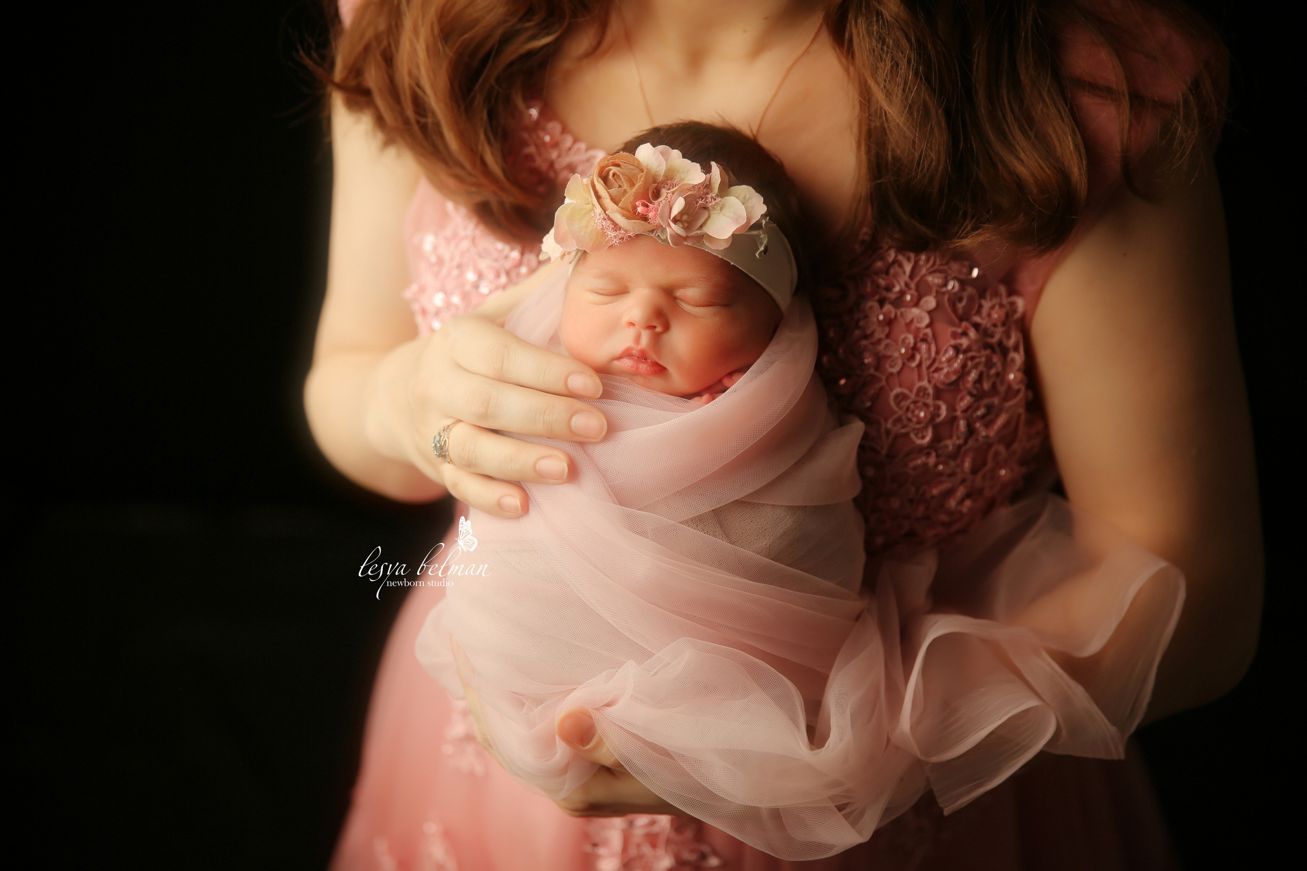 Мама и Малыш. Фотограф новорожденных. Семейный и детский фотограф в городе Сургуте