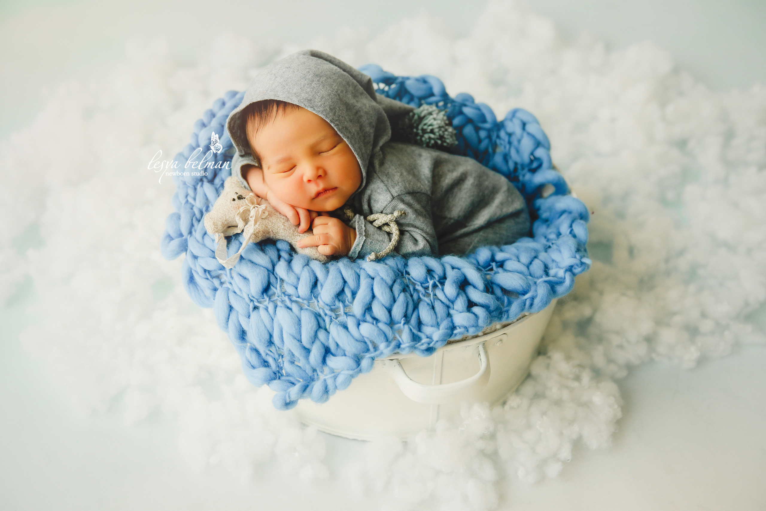 Newborm начало. Фотограф новорожденных. Семейный и детский фотограф в городе Сургуте