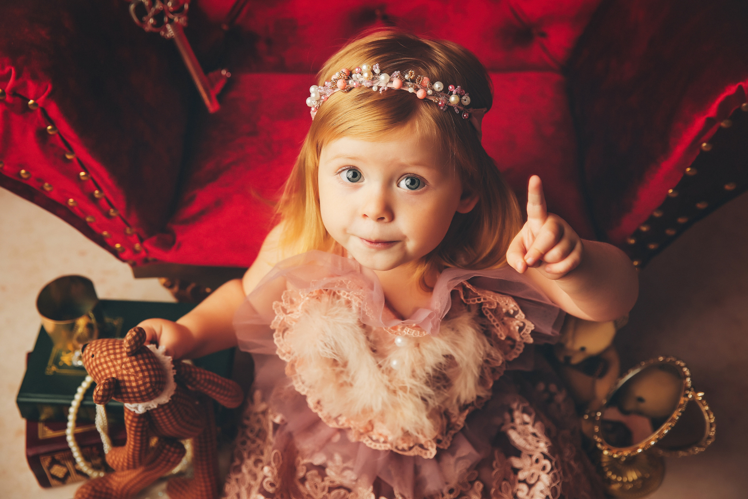 Эпоха Возрождения. Фотограф новорожденных. Семейный и детский фотограф в городе Сургуте