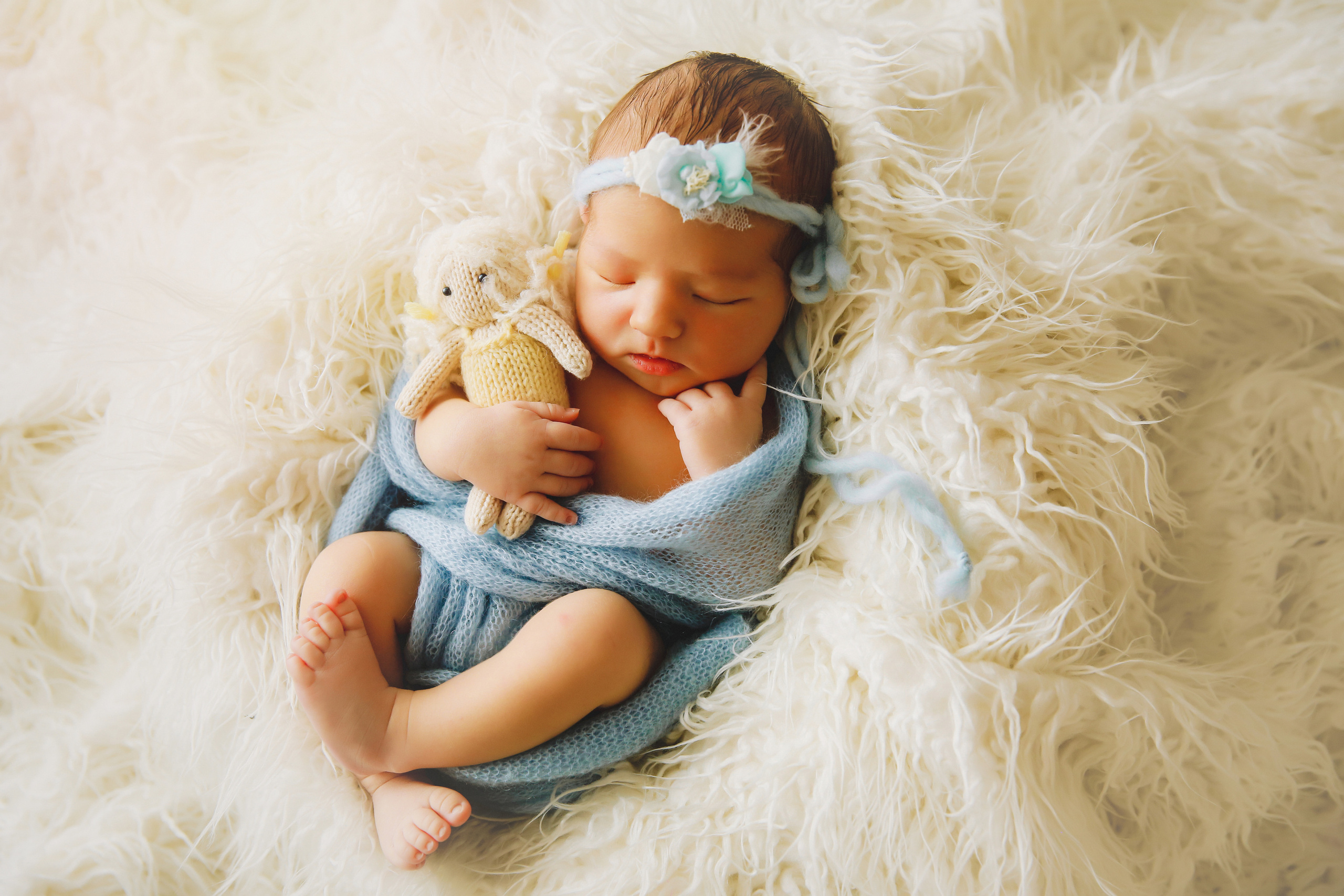 Newborm начало. Фотограф новорожденных. Семейный и детский фотограф в городе Сургуте