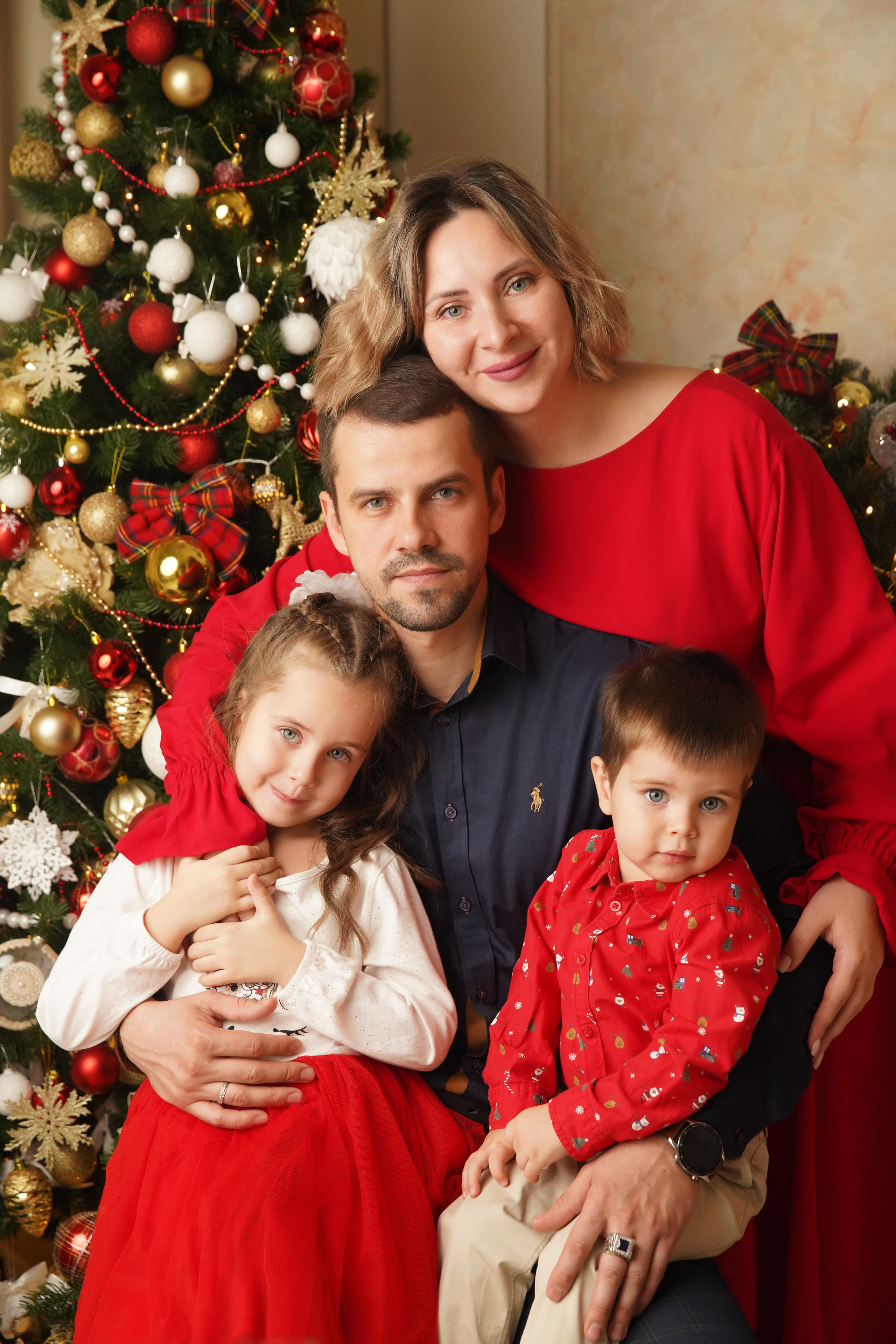 Новогодняя фотосессия. Фотограф новорожденных. Семейный и детский фотограф в городе Сургуте