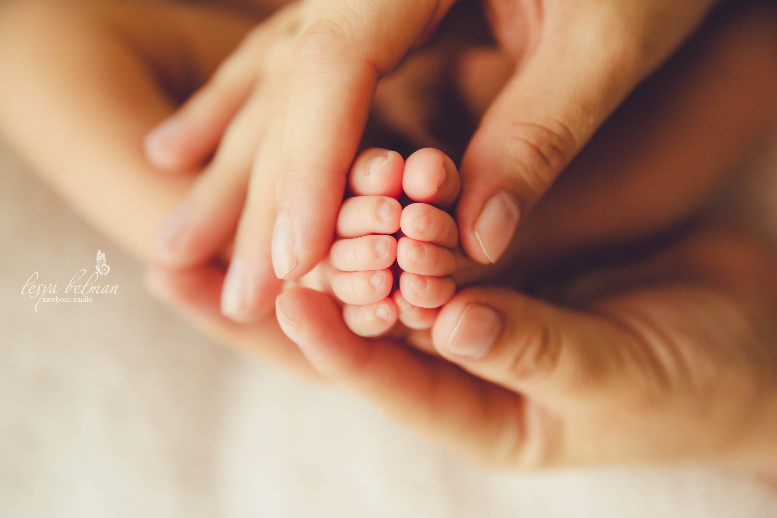 Newborm начало. Фотограф новорожденных. Семейный и детский фотограф в городе Сургуте