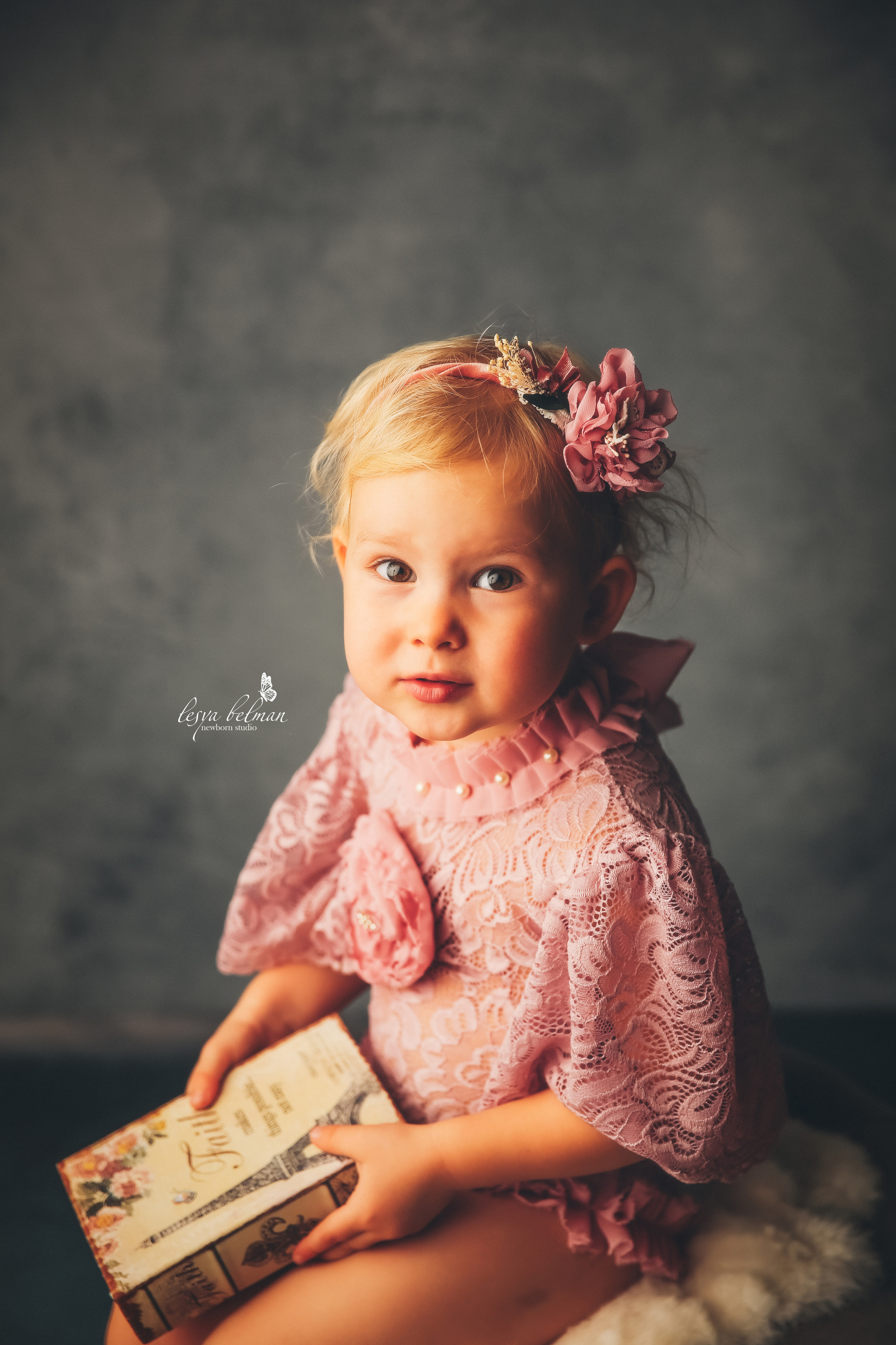 Эпоха Возрождения. Фотограф новорожденных. Семейный и детский фотограф в городе Сургуте