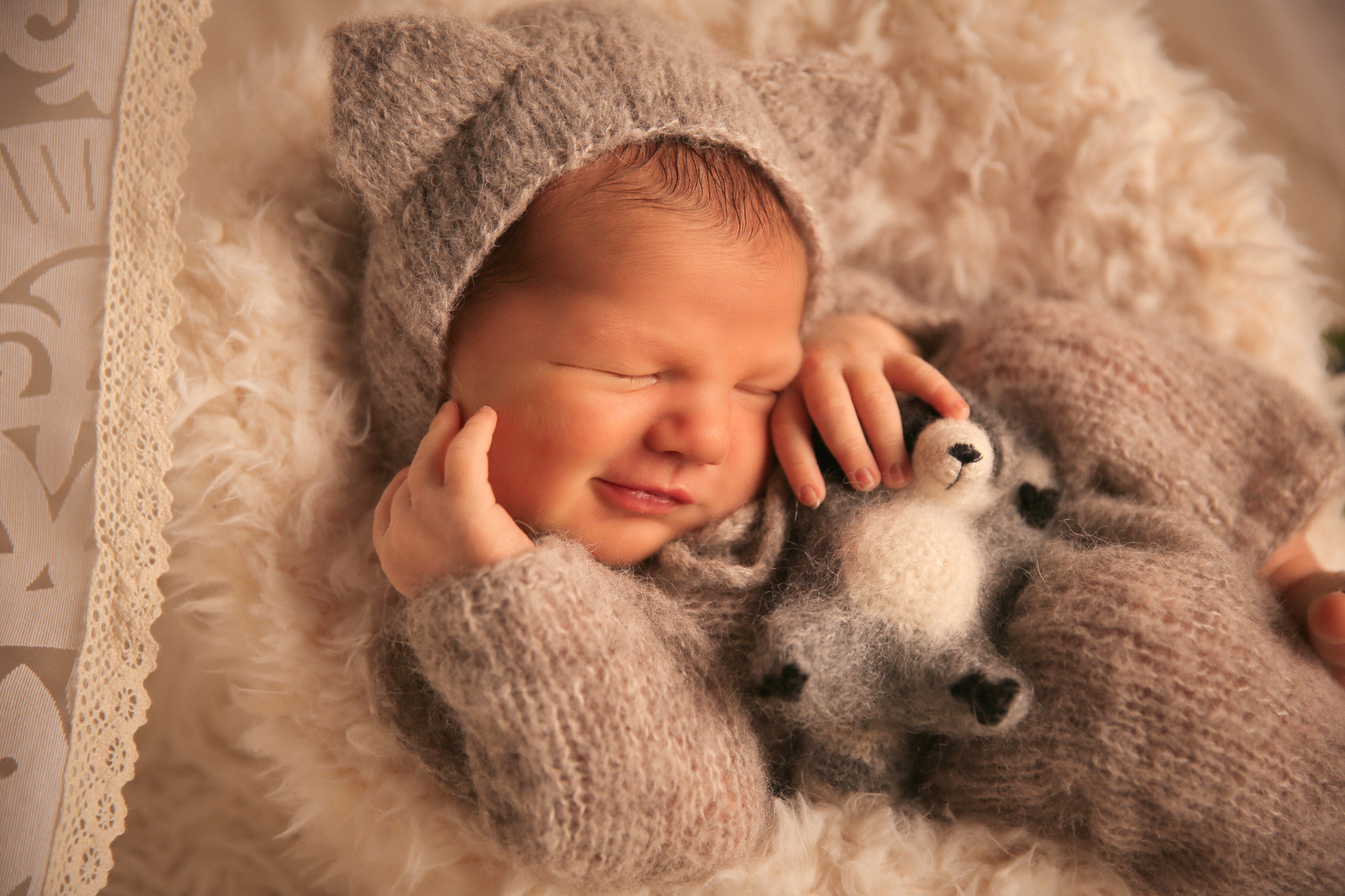 Newborm начало. Фотограф новорожденных. Семейный и детский фотограф в городе Сургуте