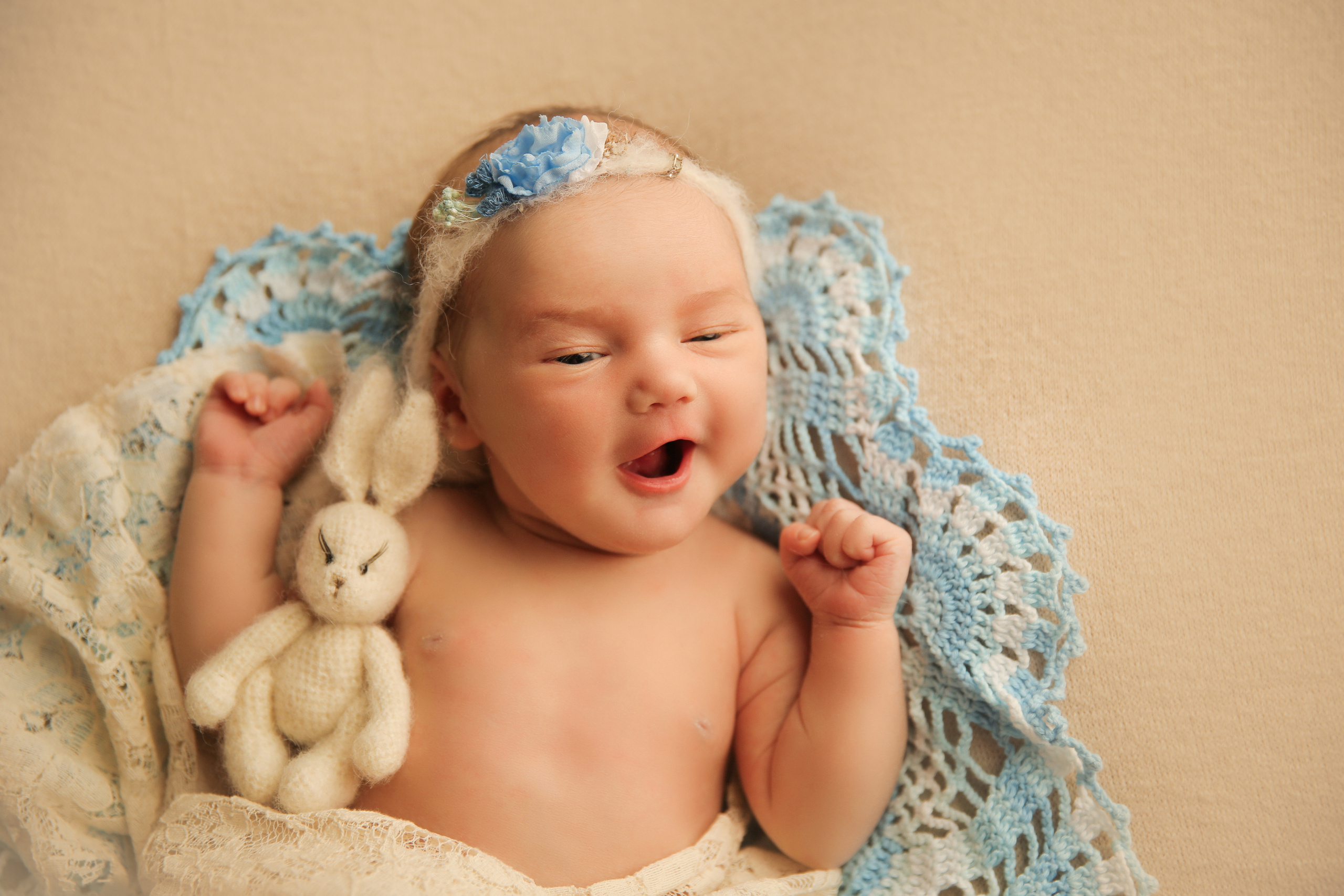 Newborm начало. Фотограф новорожденных. Семейный и детский фотограф в городе Сургуте