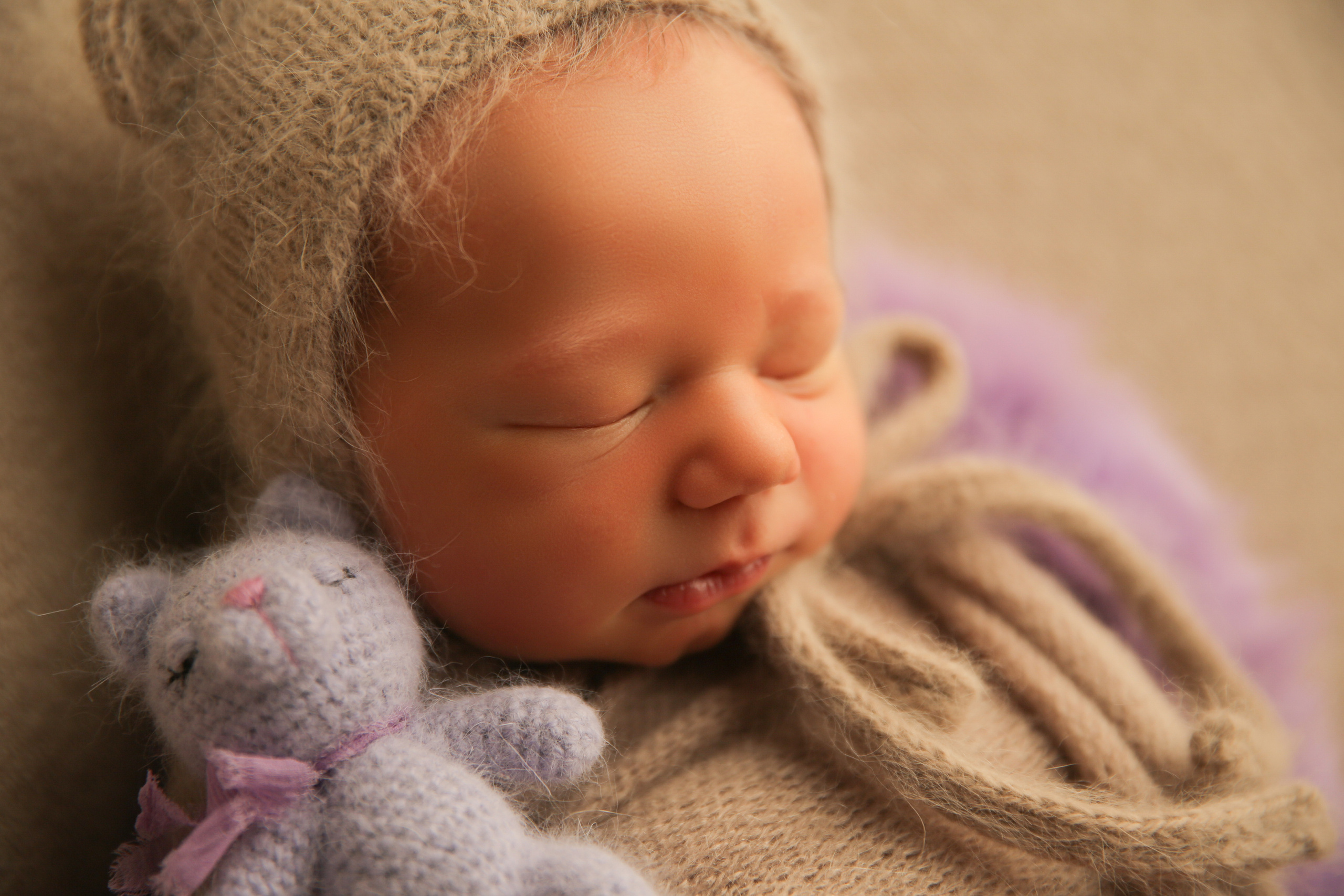 Newborm начало. Фотограф новорожденных. Семейный и детский фотограф в городе Сургуте