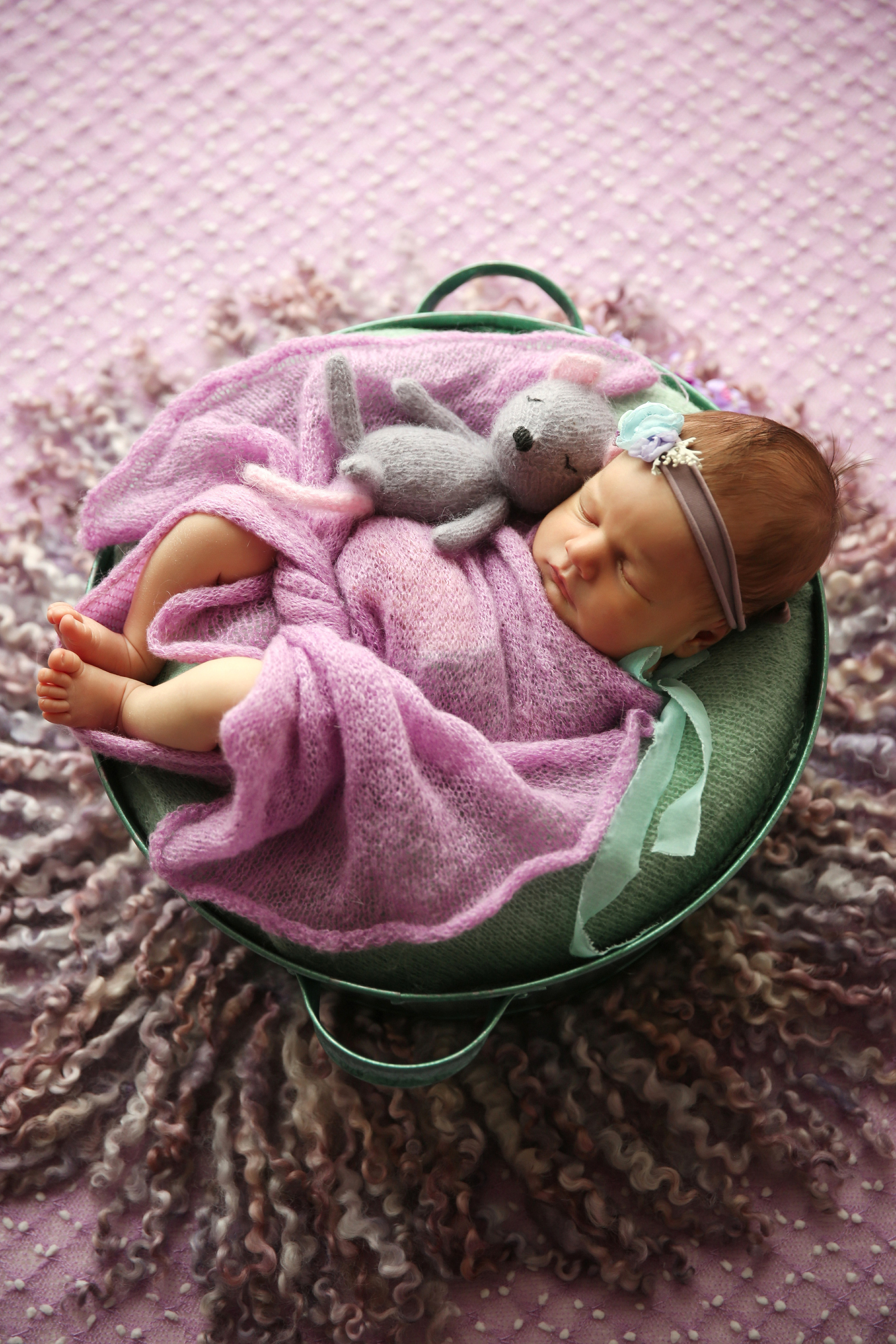 Newborm начало. Фотограф новорожденных. Семейный и детский фотограф в городе Сургуте