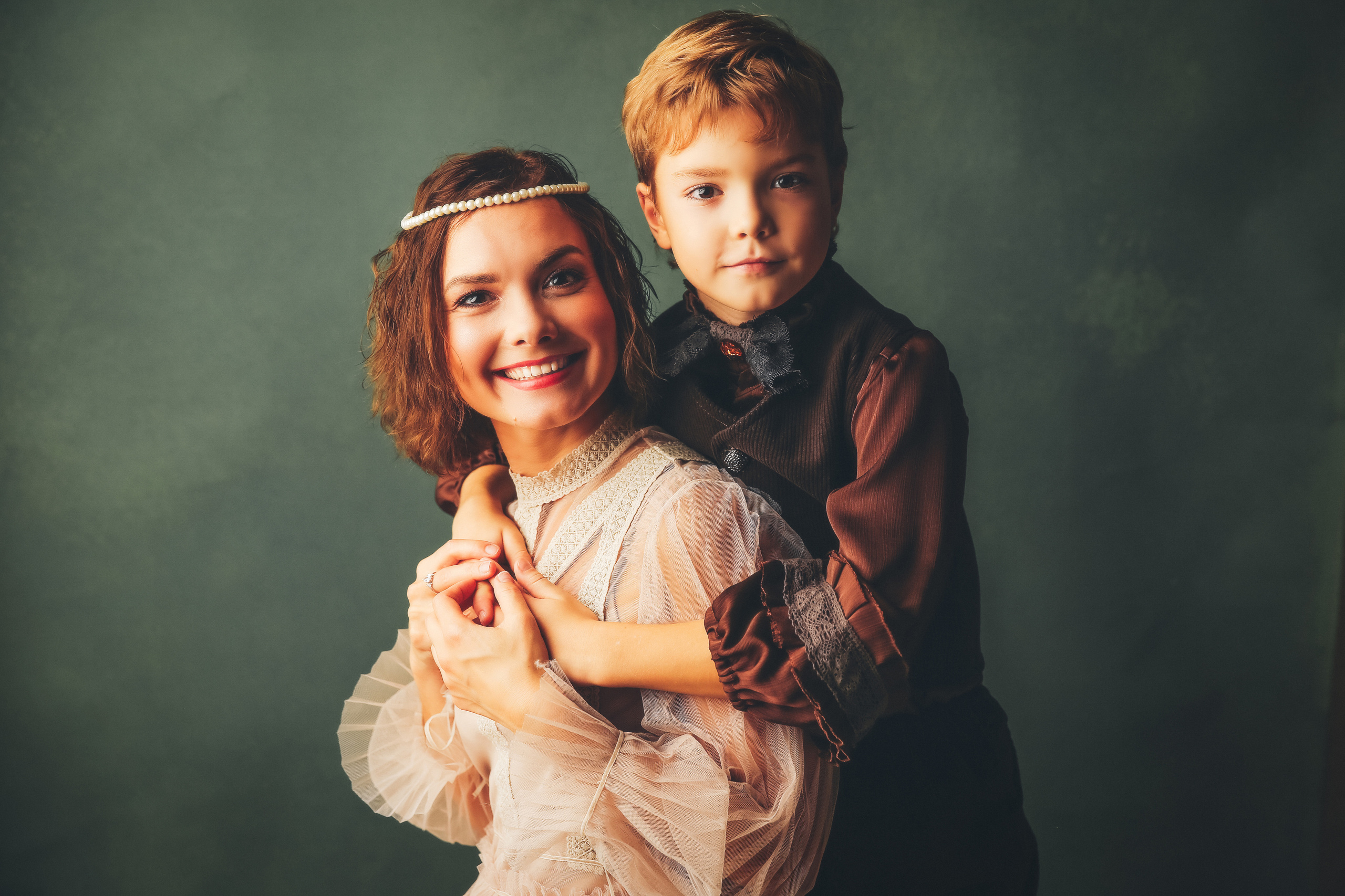 Эпоха Возрождения. Фотограф новорожденных. Семейный и детский фотограф в городе Сургуте