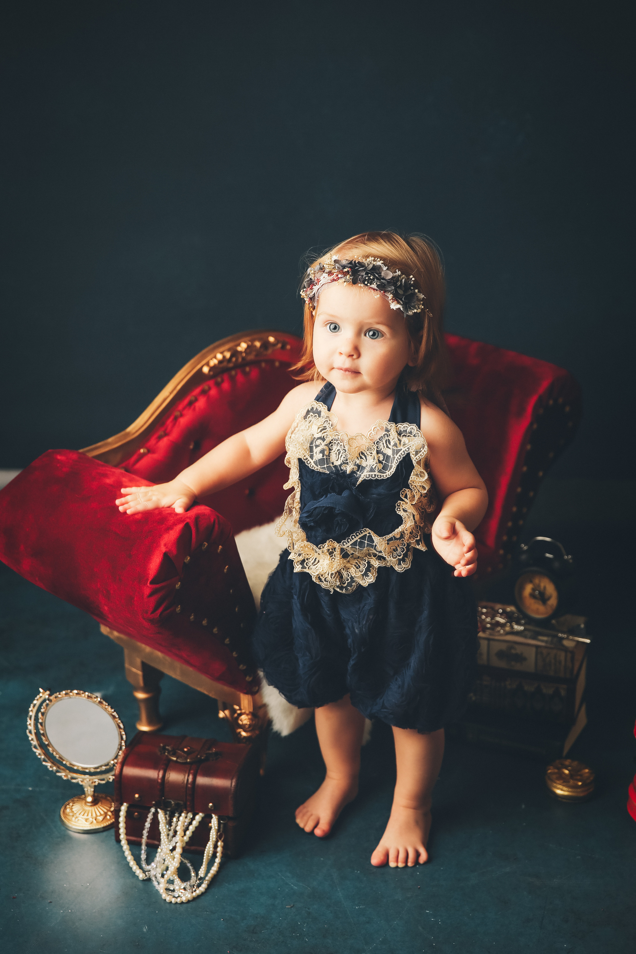 Эпоха Возрождения. Фотограф новорожденных. Семейный и детский фотограф в городе Сургуте