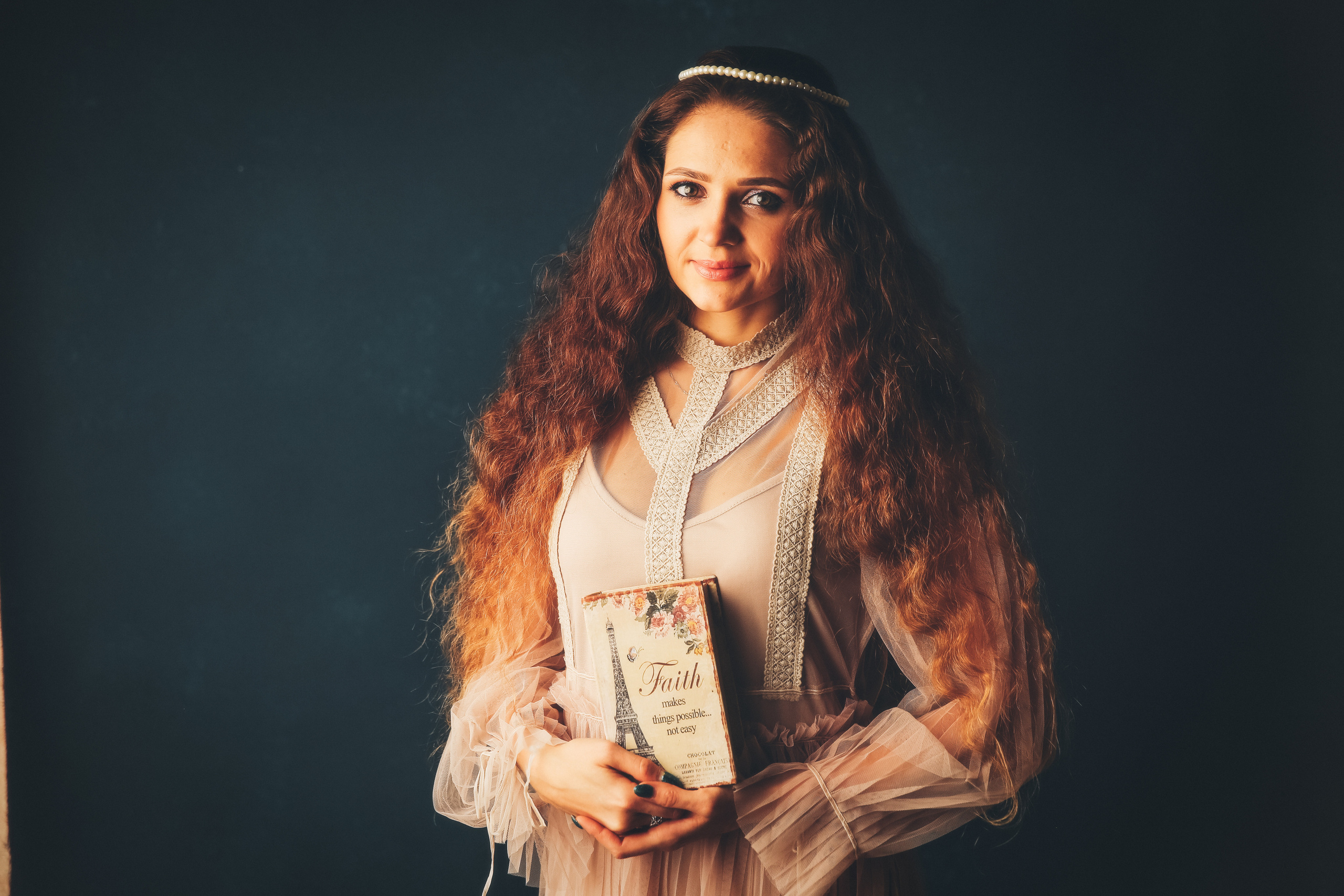 Эпоха Возрождения. Фотограф новорожденных. Семейный и детский фотограф в городе Сургуте