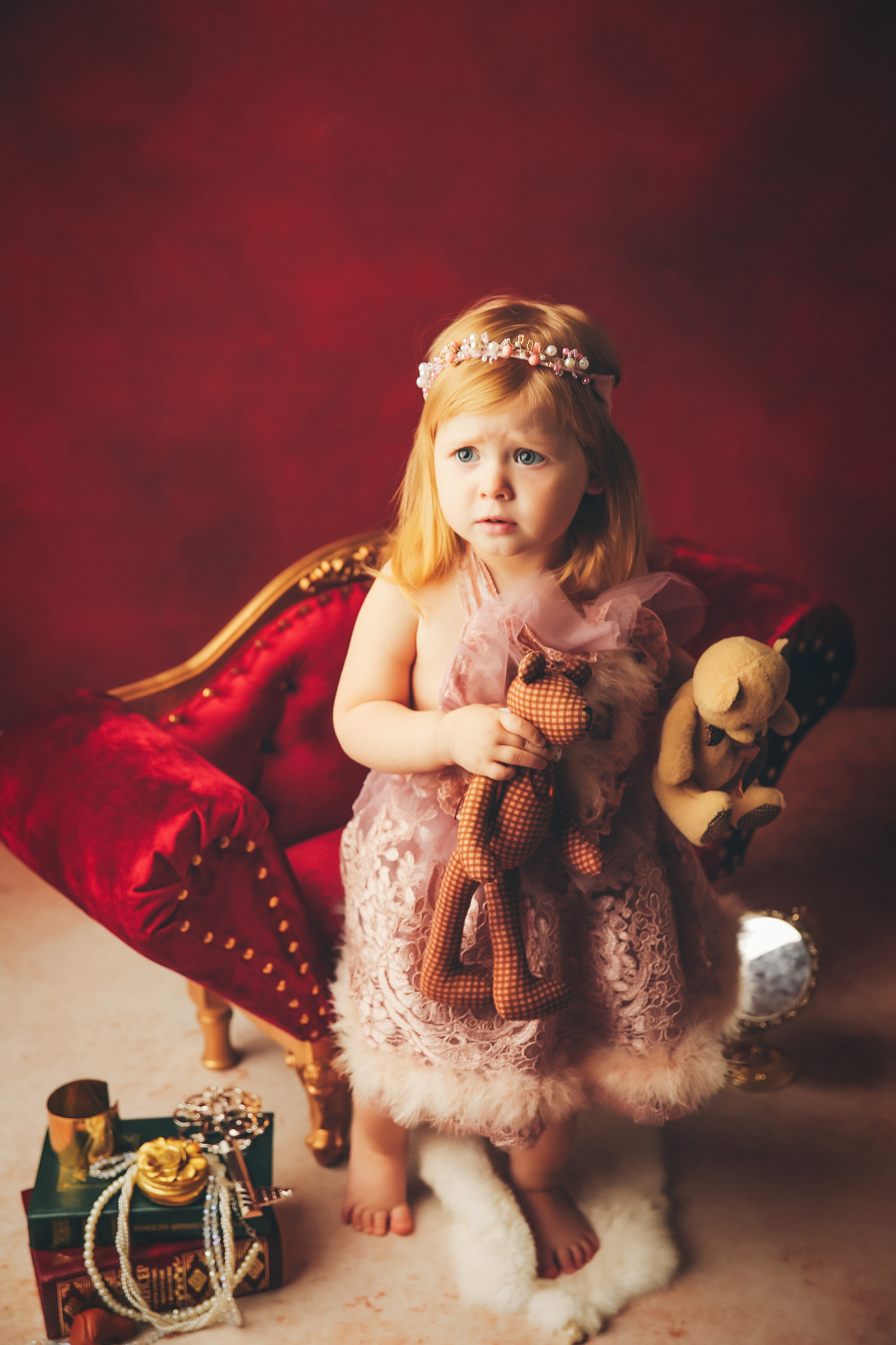 Эпоха Возрождения. Фотограф новорожденных. Семейный и детский фотограф в городе Сургуте