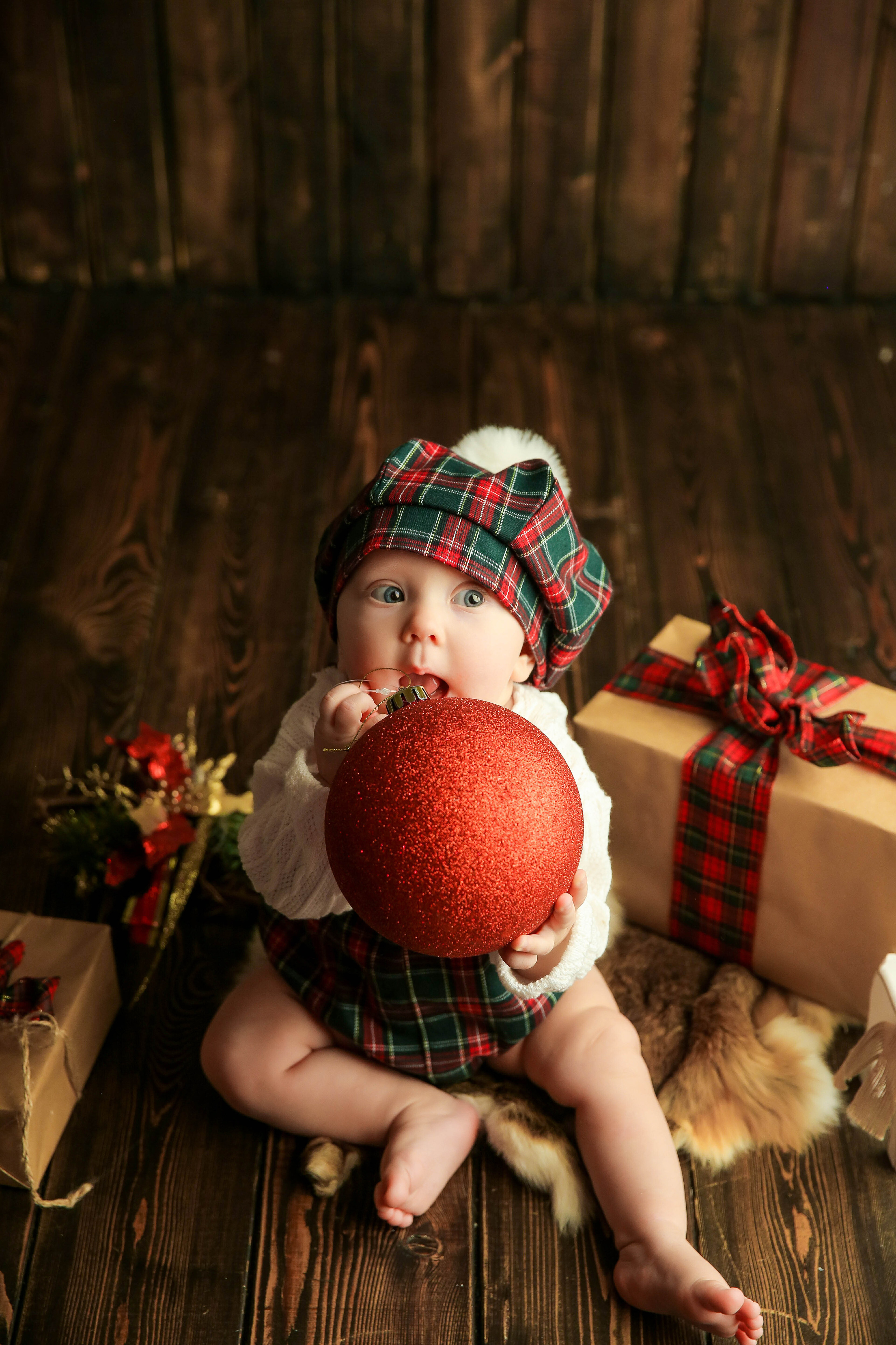 Новогодний альбом. Фотограф новорожденных. Семейный и детский фотограф в городе Сургуте
