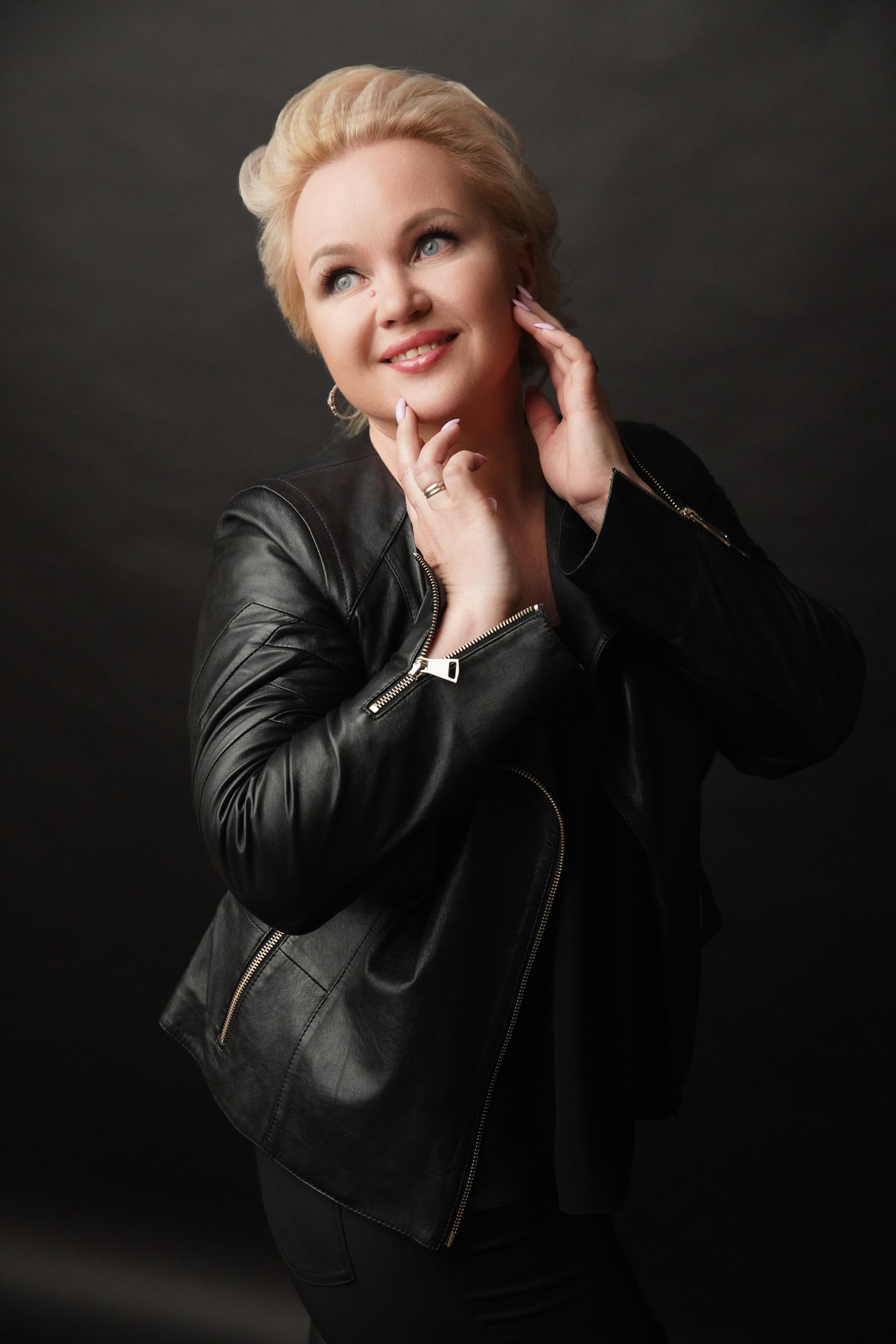 Женский портрет. Фотограф новорожденных. Семейный и детский фотограф в городе Сургуте