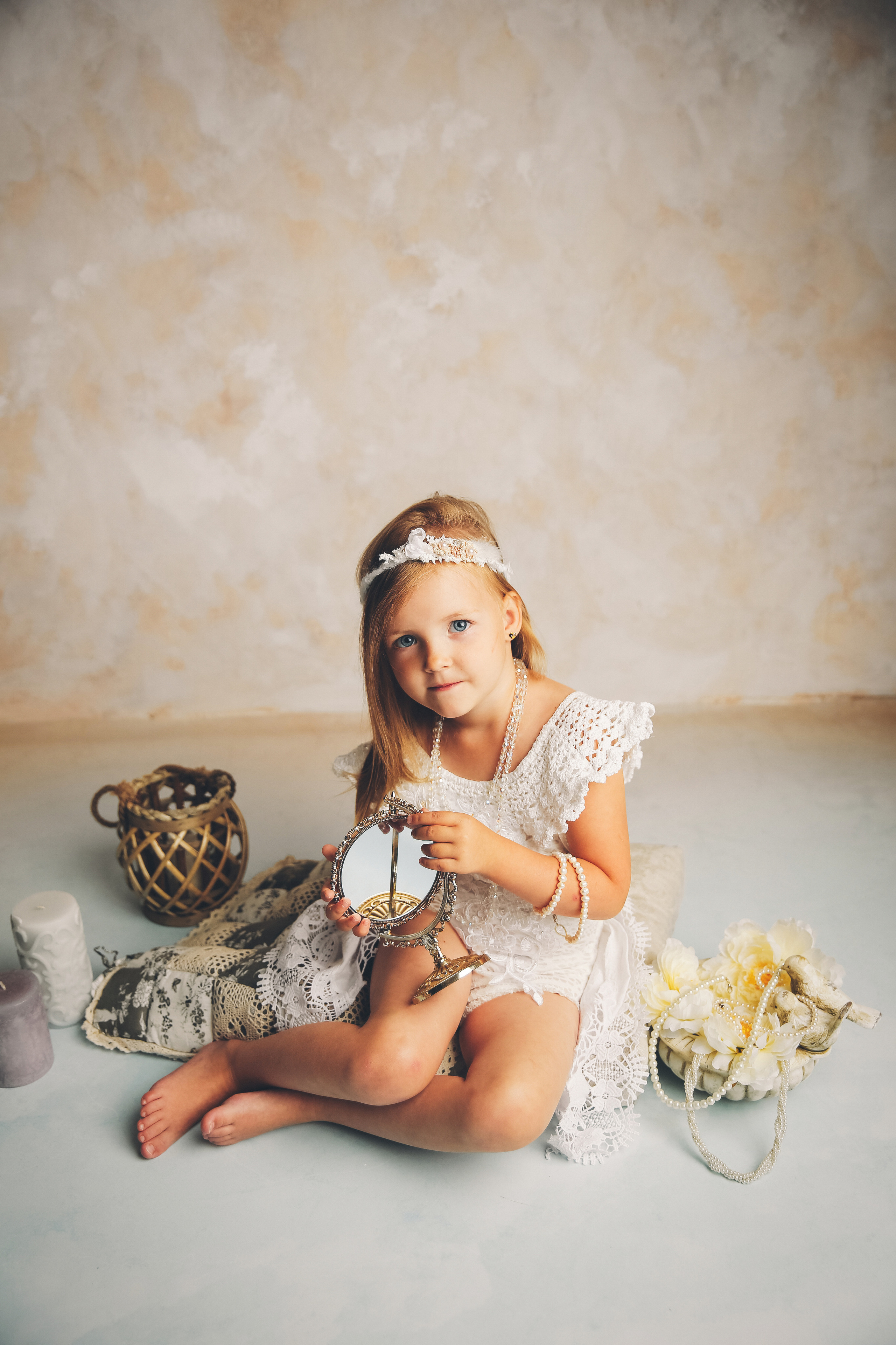 Эпоха Возрождения. Фотограф новорожденных. Семейный и детский фотограф в городе Сургуте