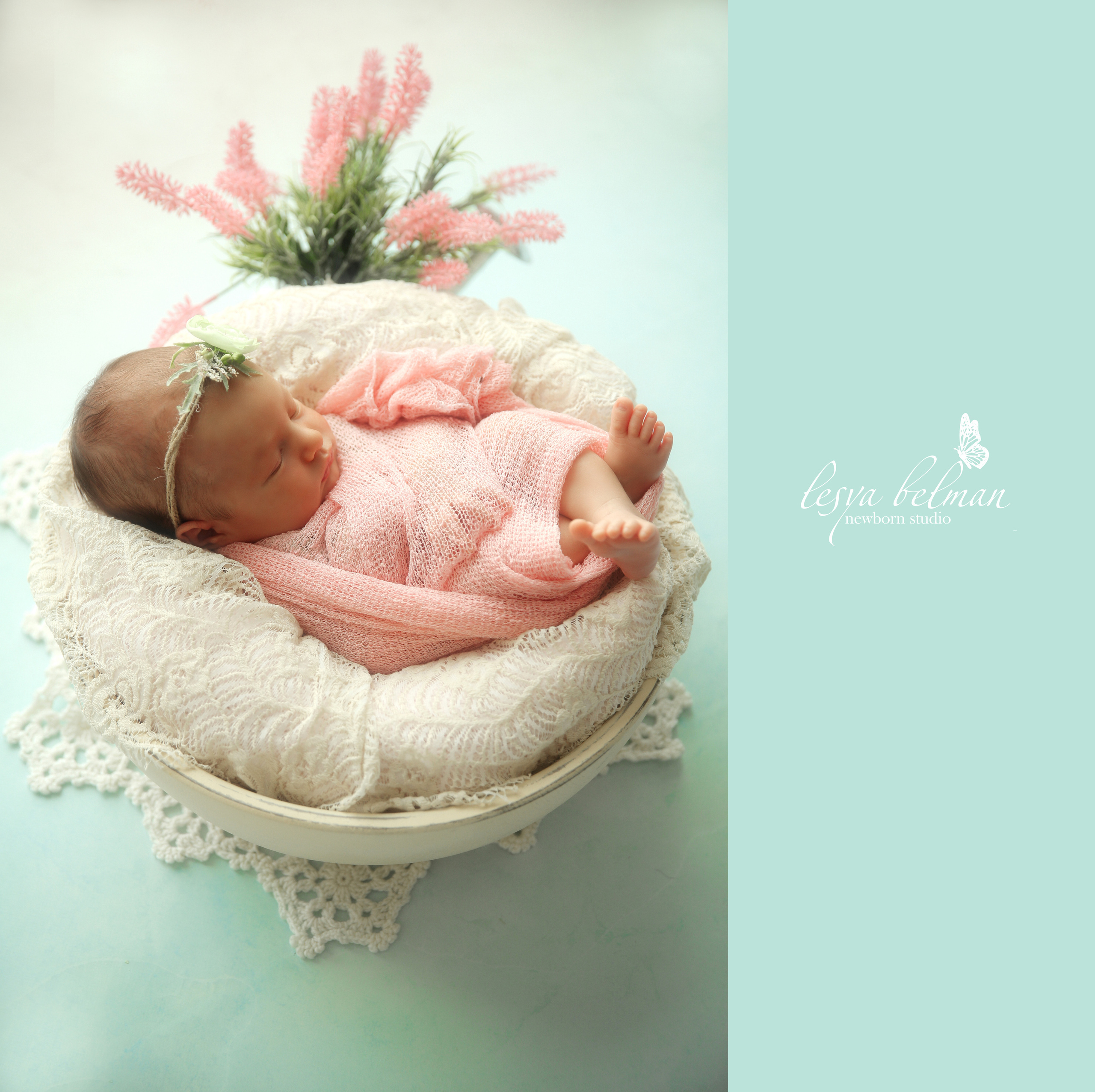 Newborm начало. Фотограф новорожденных. Семейный и детский фотограф в городе Сургуте