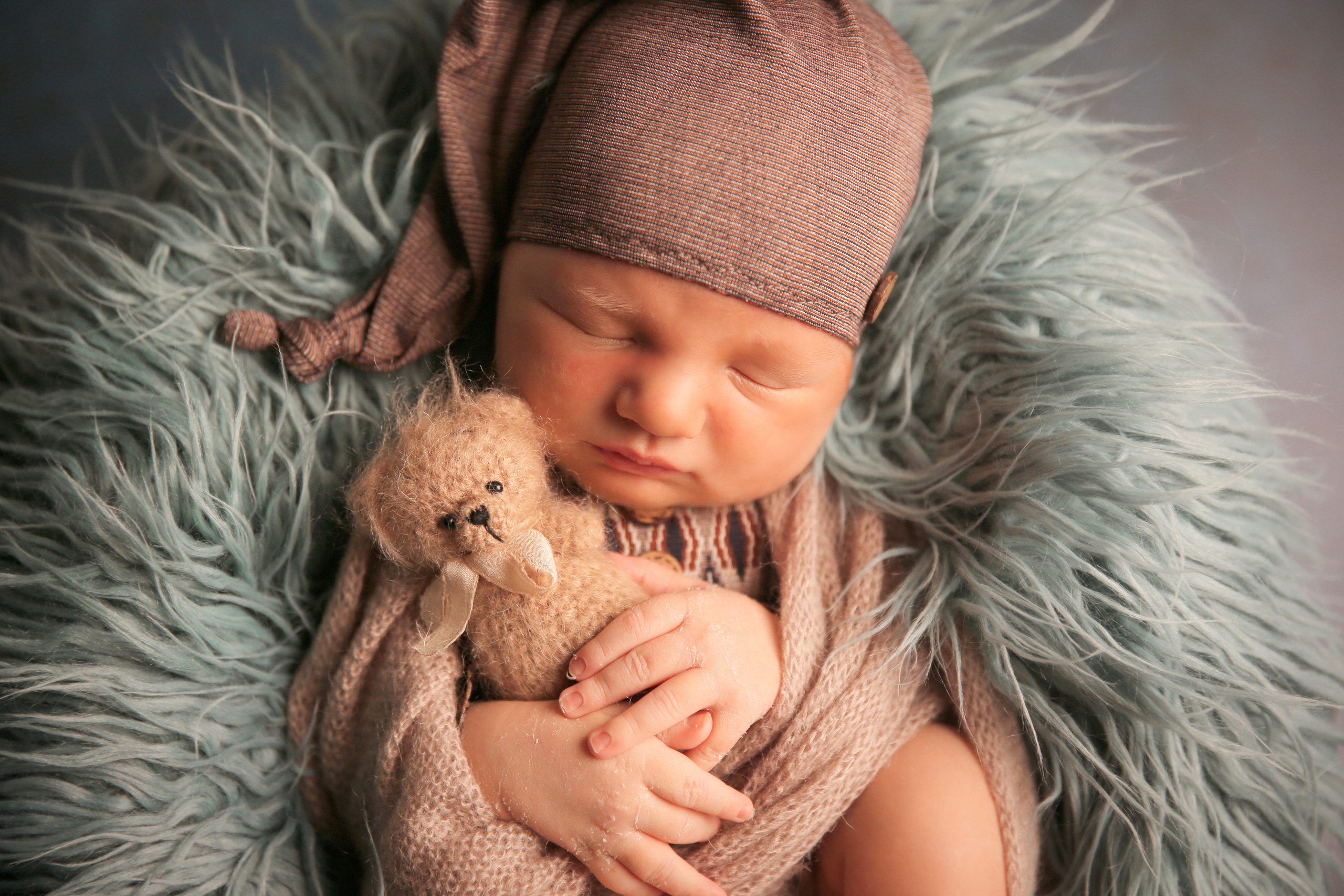 Newborm начало. Фотограф новорожденных. Семейный и детский фотограф в городе Сургуте