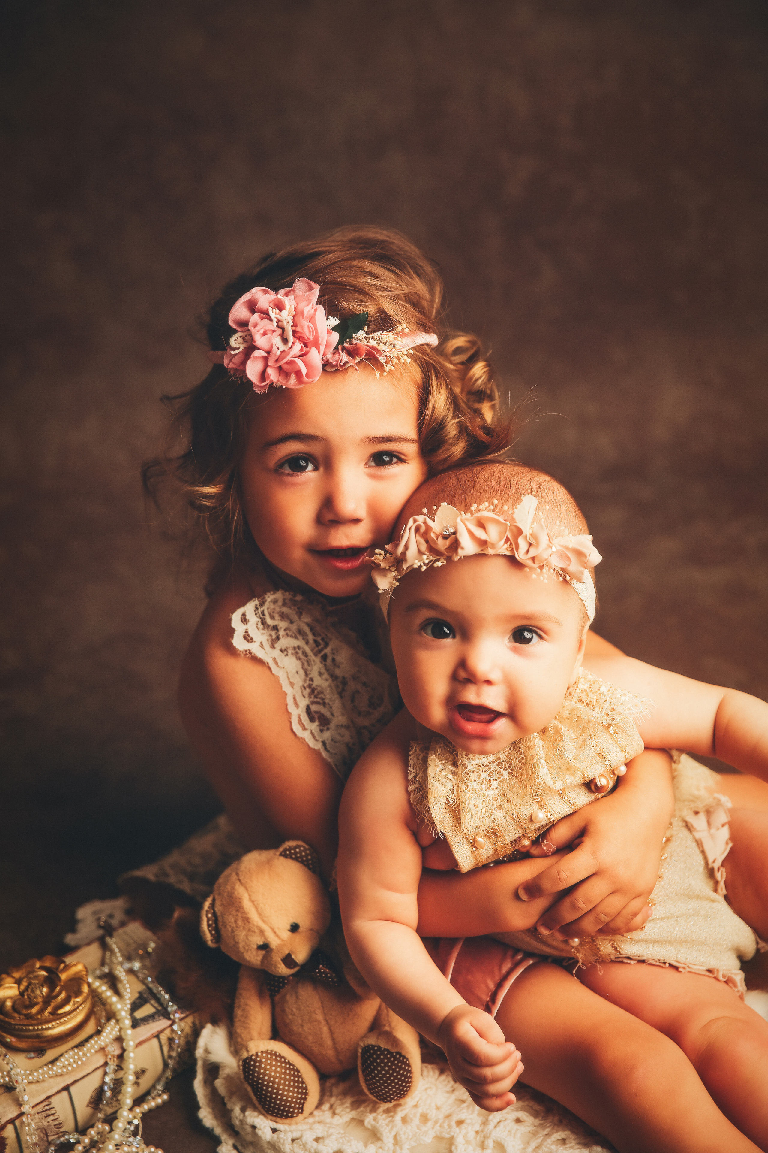 Эпоха Возрождения. Фотограф новорожденных. Семейный и детский фотограф в городе Сургуте