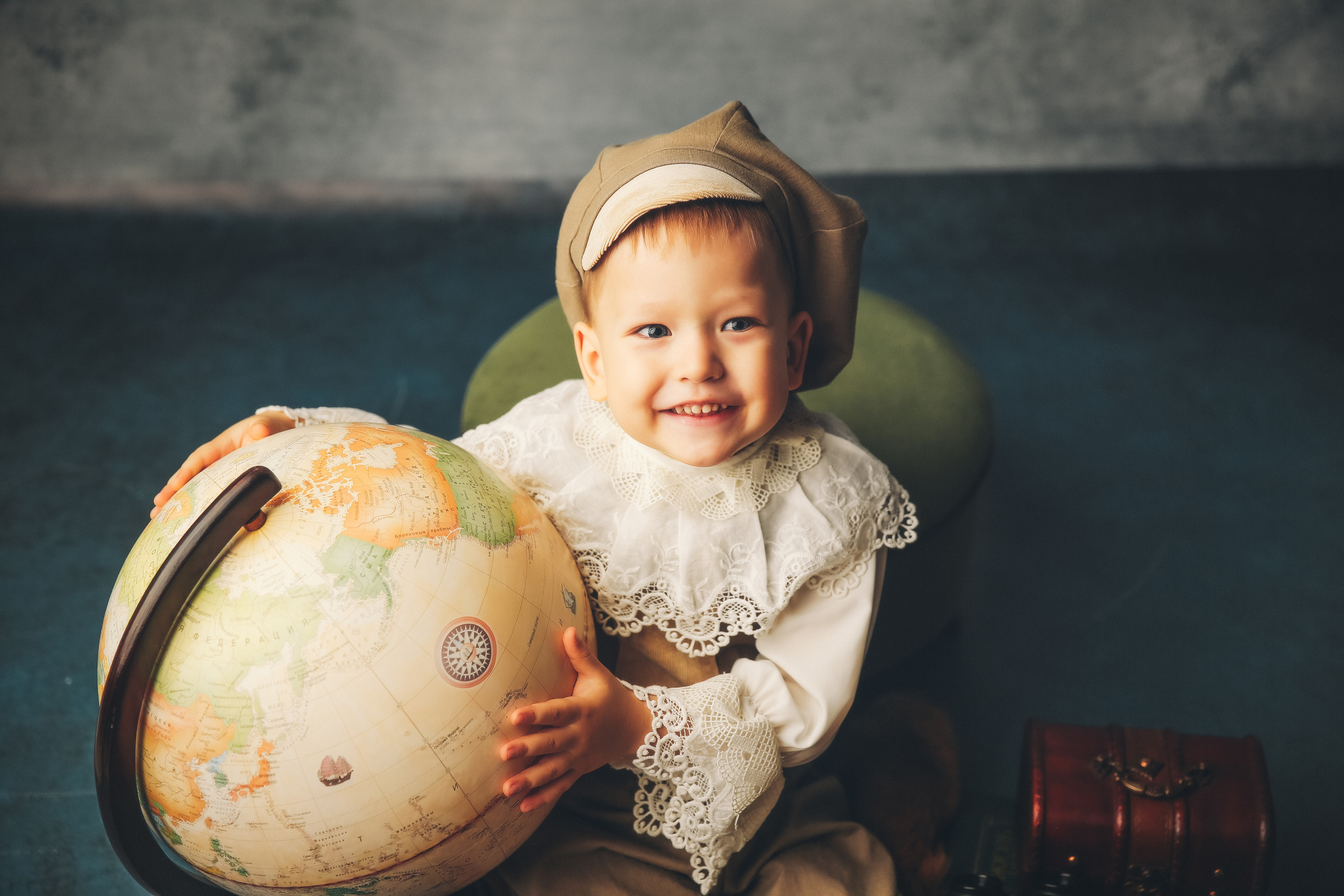 Эпоха Возрождения. Фотограф новорожденных. Семейный и детский фотограф в городе Сургуте