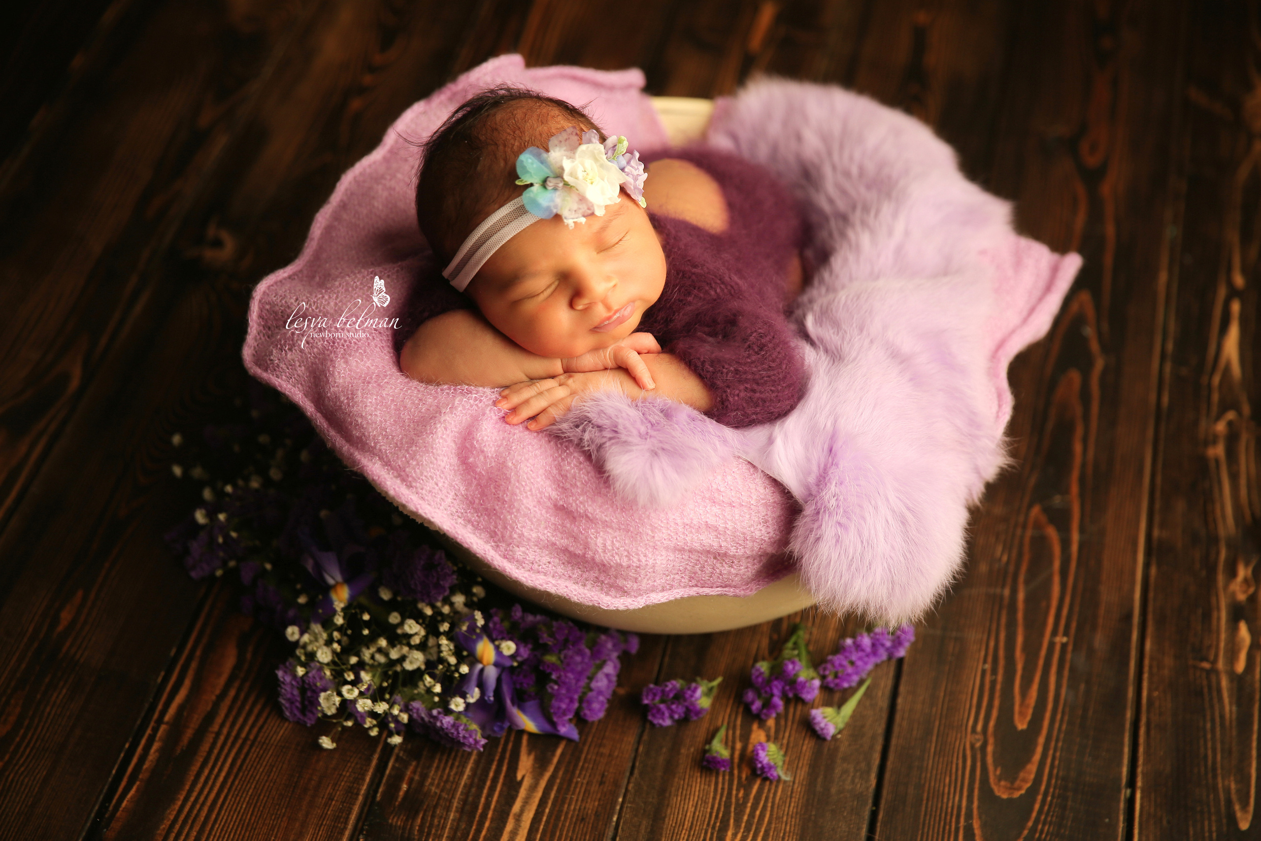 Newborm начало. Фотограф новорожденных. Семейный и детский фотограф в городе Сургуте