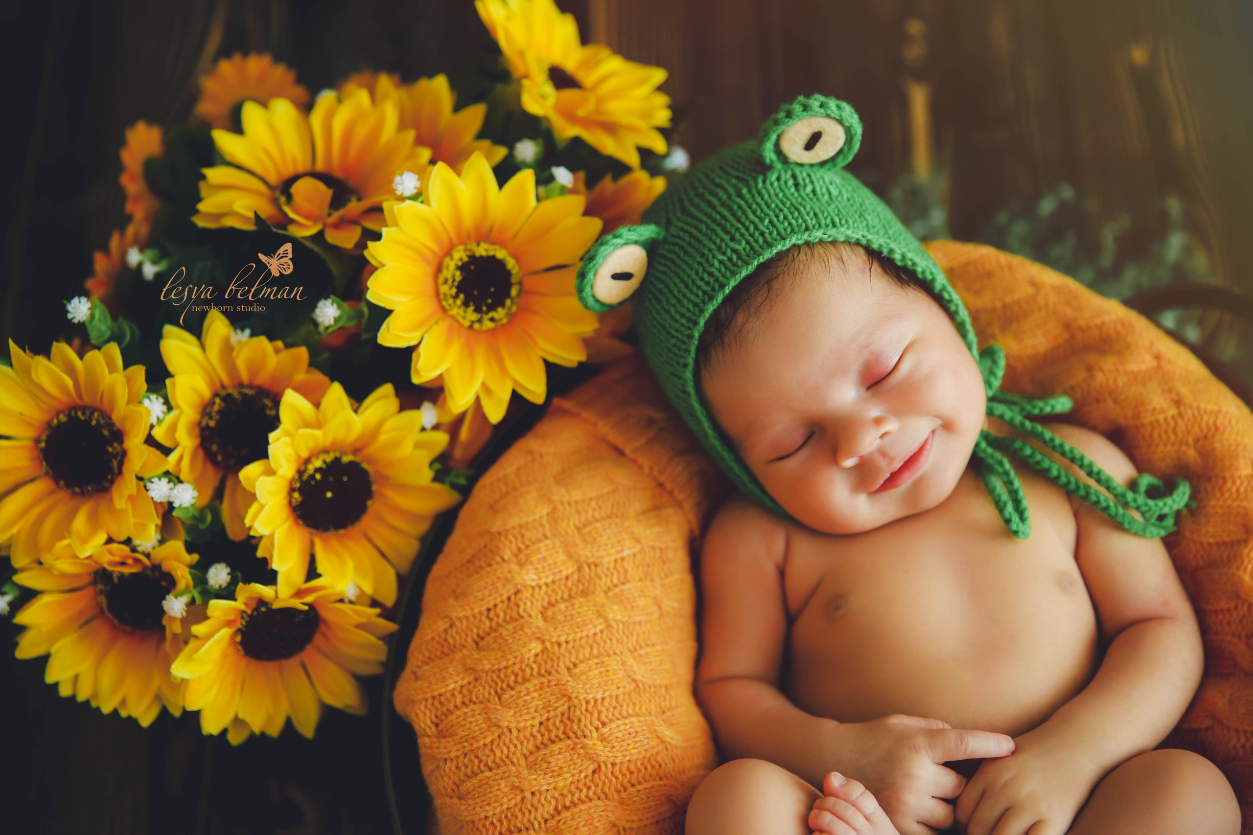 Newborm начало. Фотограф новорожденных. Семейный и детский фотограф в городе Сургуте