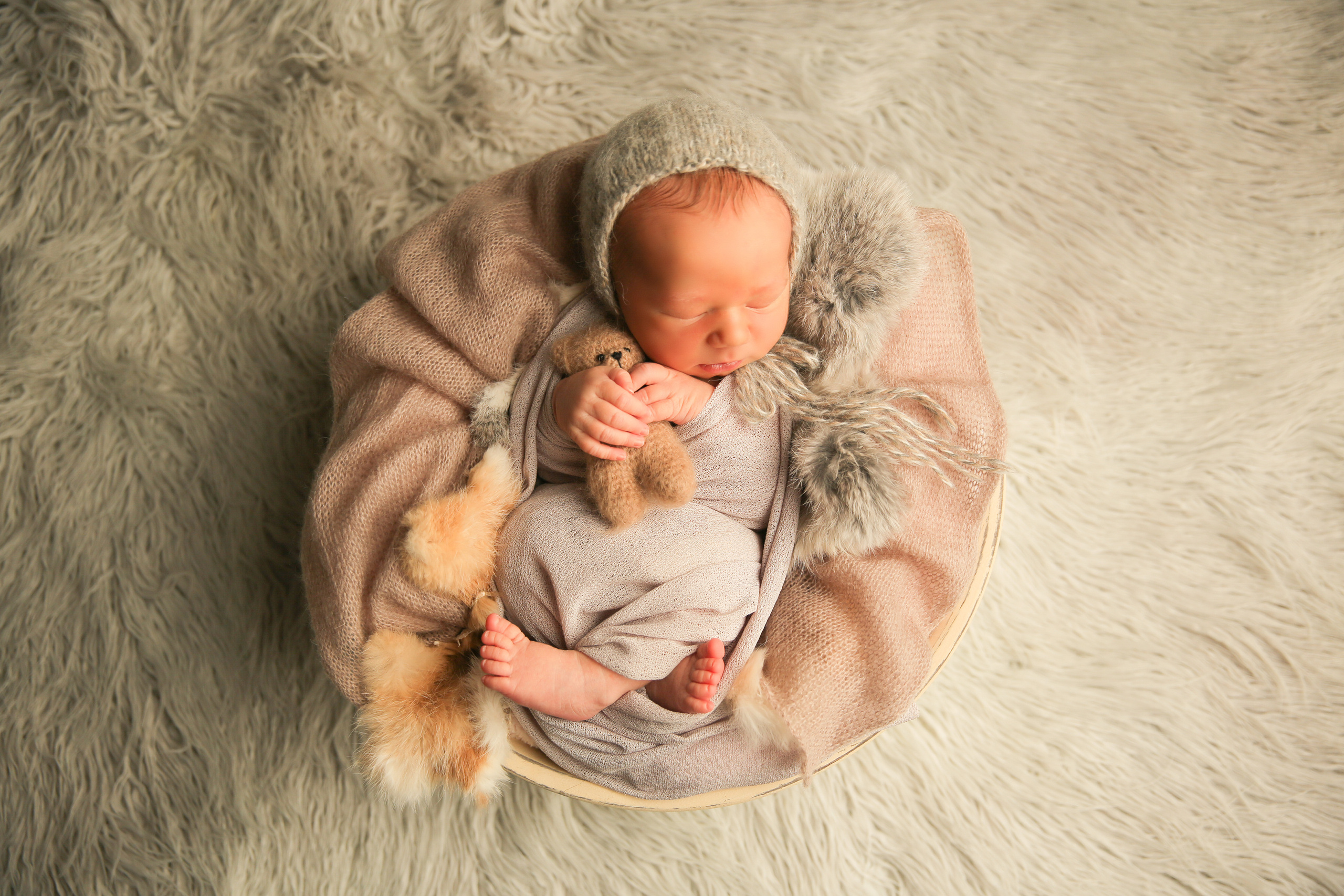 Newborm начало. Фотограф новорожденных. Семейный и детский фотограф в городе Сургуте