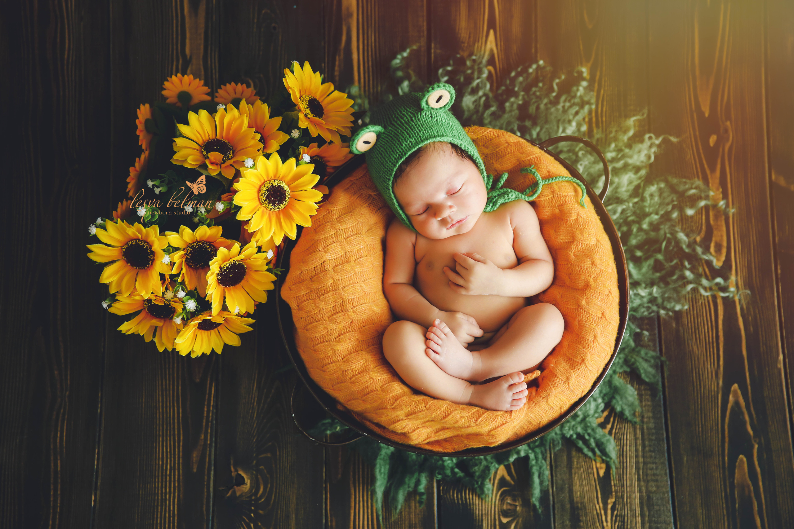 Newborm начало. Фотограф новорожденных. Семейный и детский фотограф в городе Сургуте