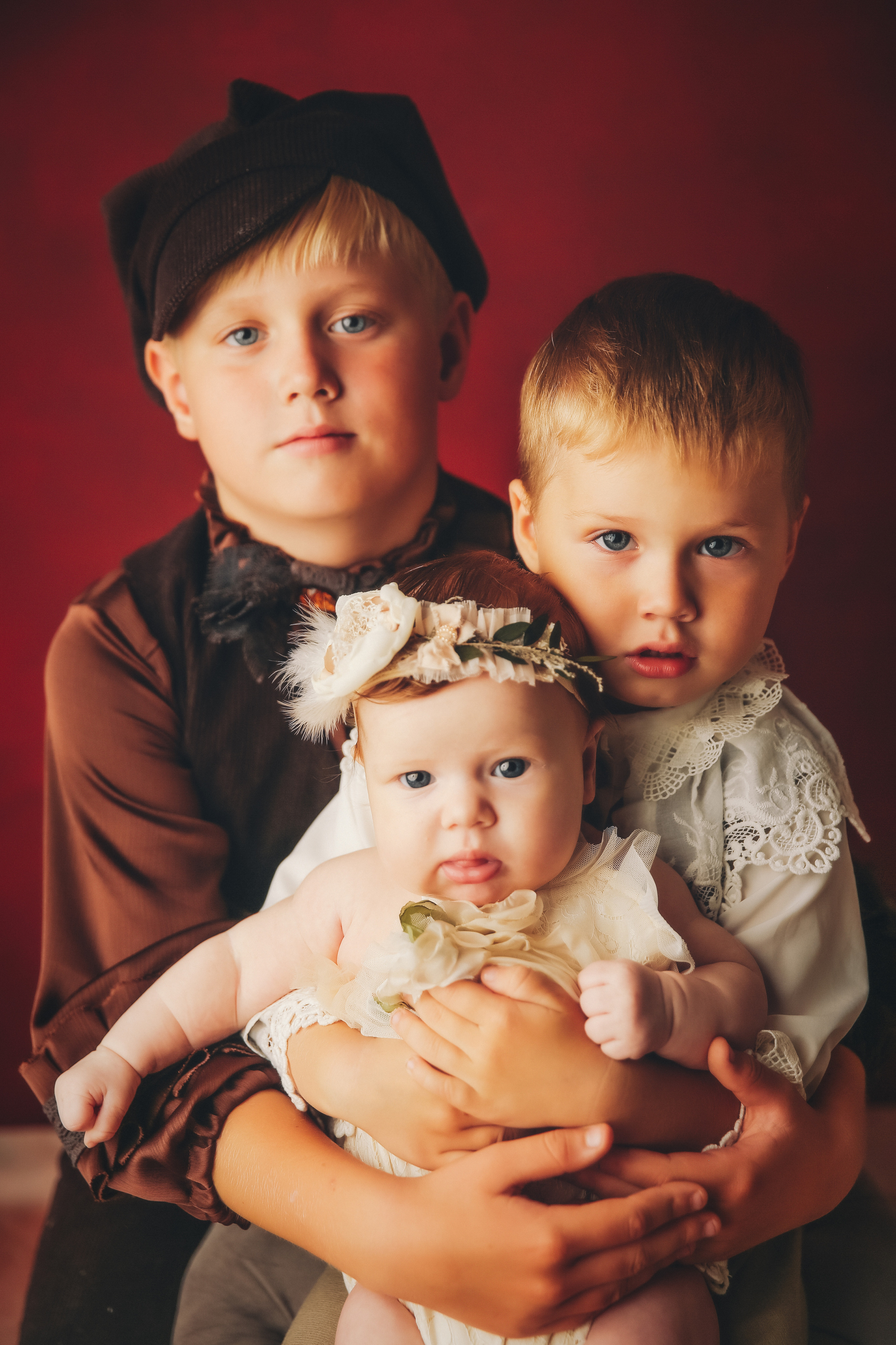 Эпоха Возрождения. Фотограф новорожденных. Семейный и детский фотограф в городе Сургуте