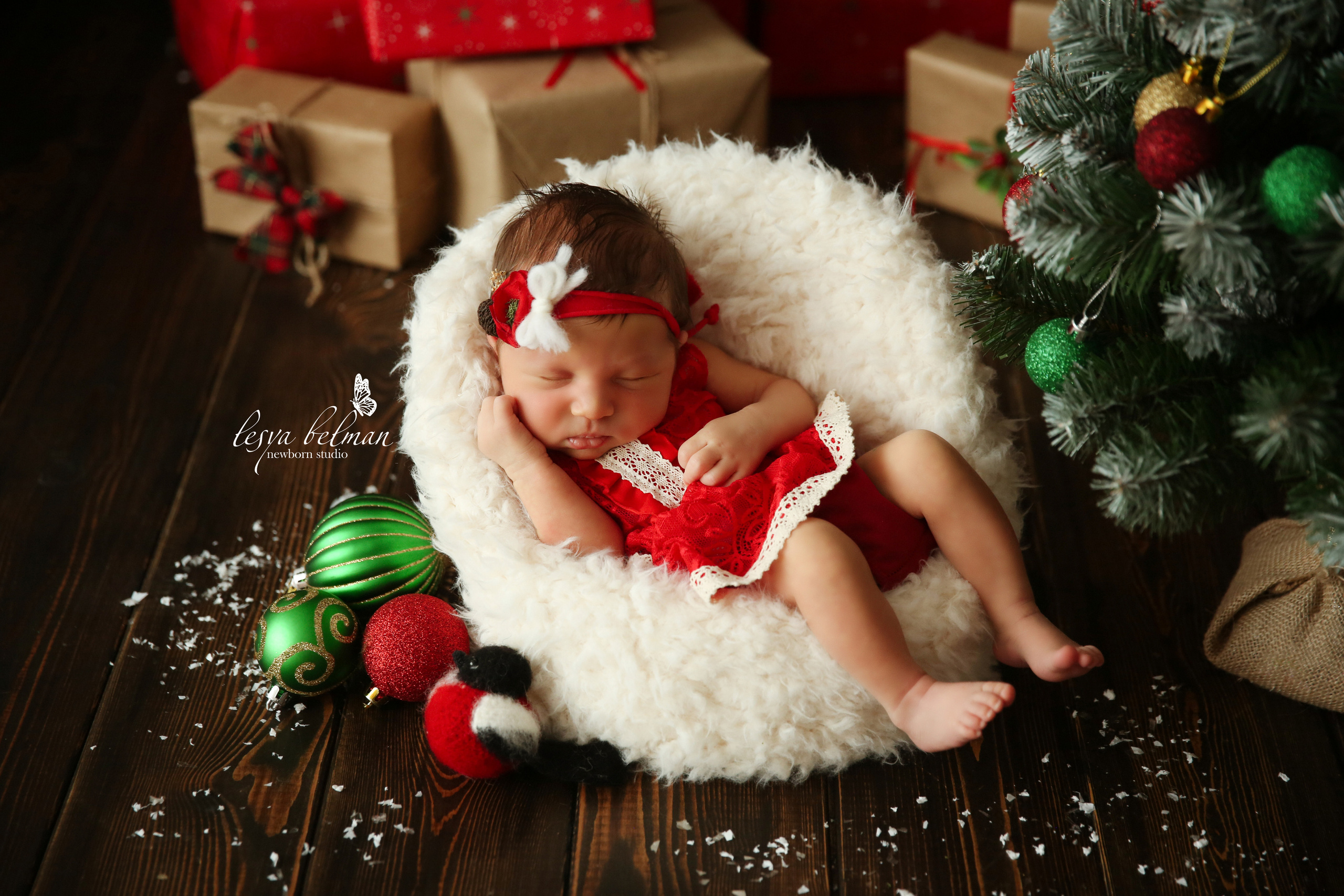 Newborm начало. Фотограф новорожденных. Семейный и детский фотограф в городе Сургуте