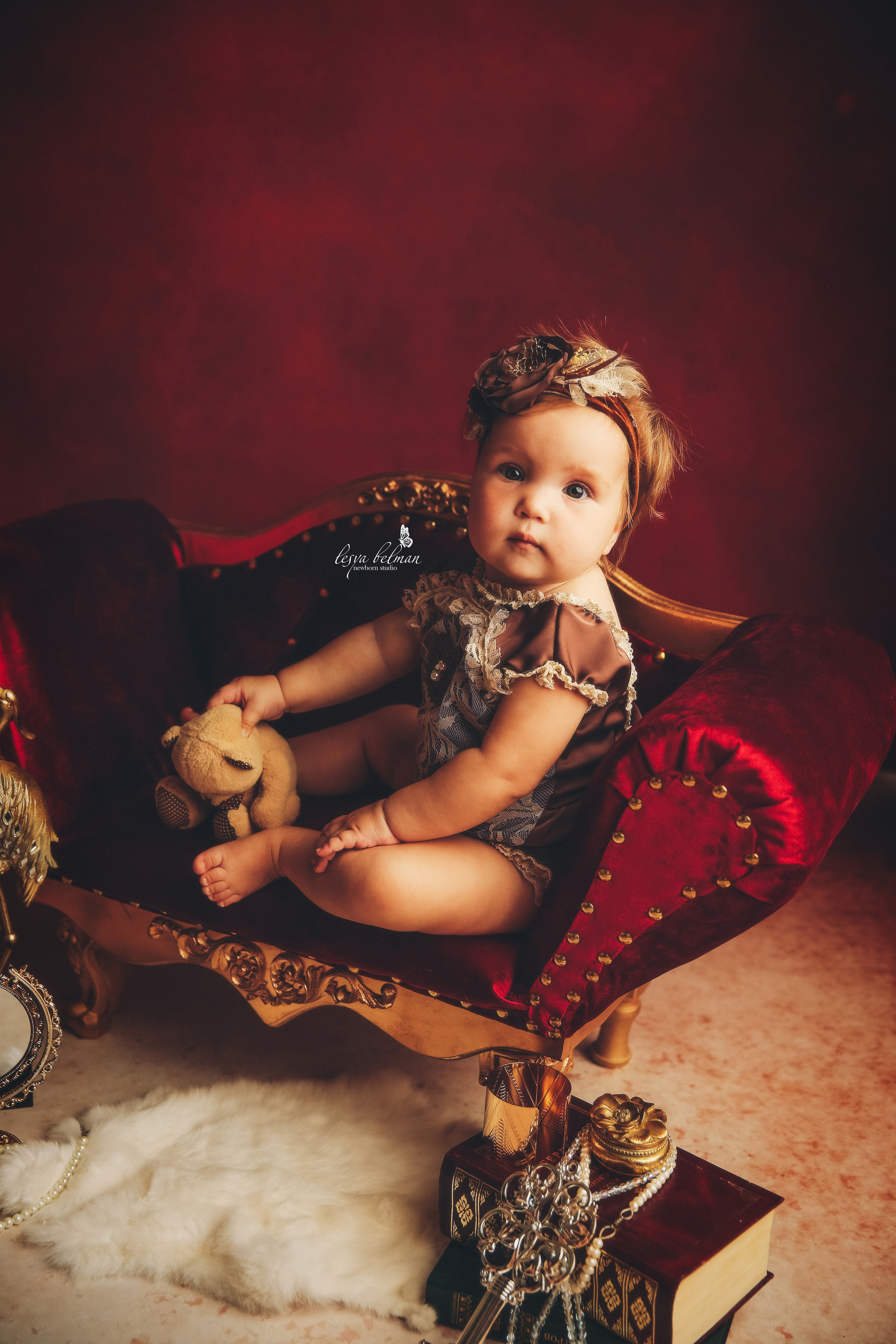 Эпоха Возрождения. Фотограф новорожденных. Семейный и детский фотограф в городе Сургуте