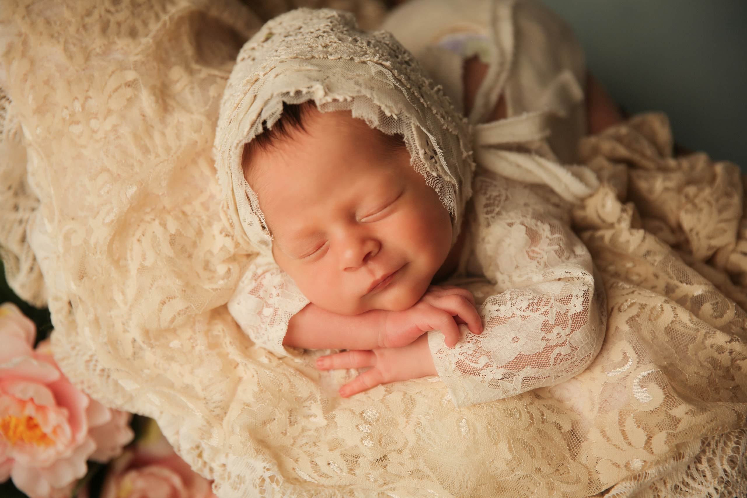 Newborm начало. Фотограф новорожденных. Семейный и детский фотограф в городе Сургуте