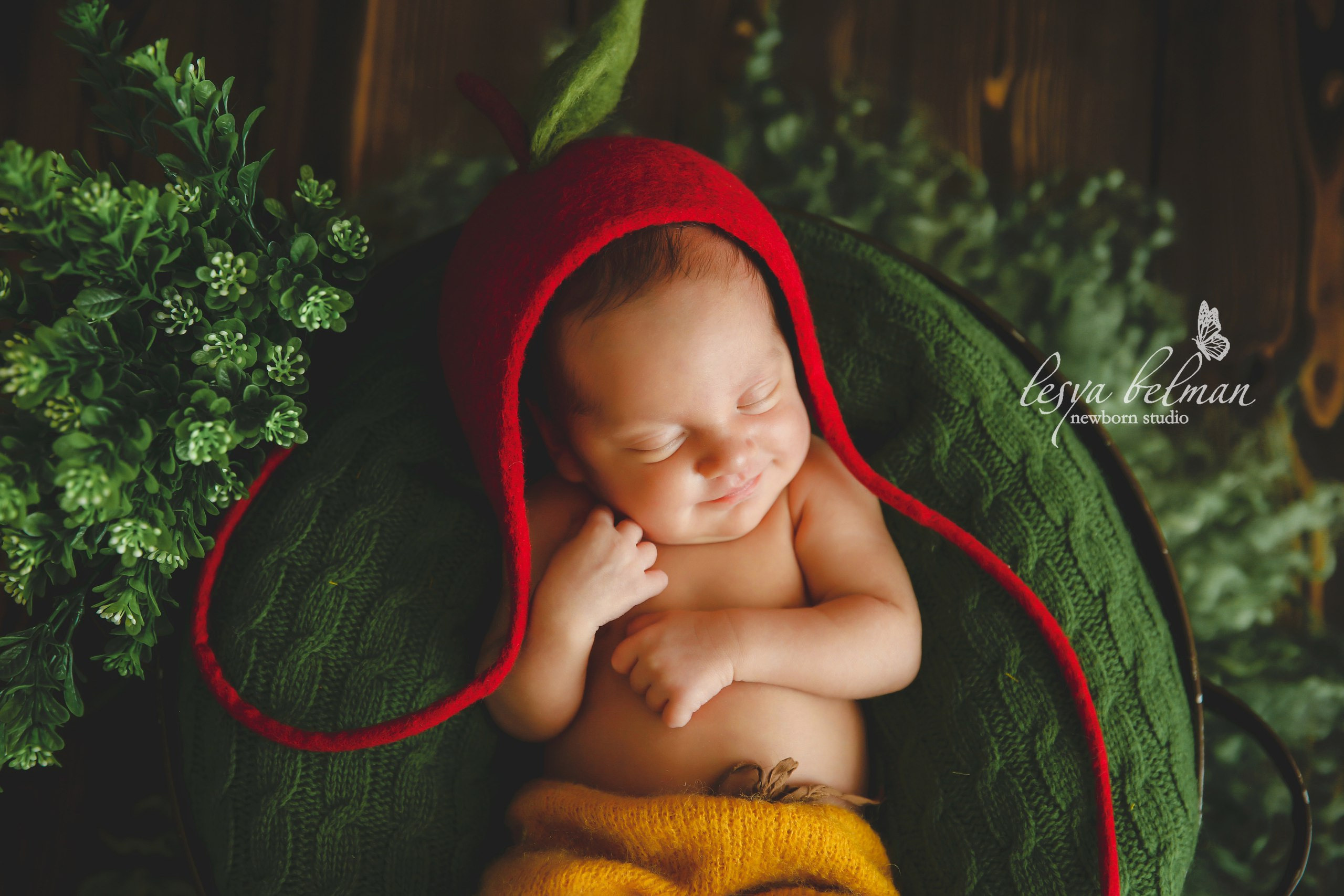 Newborm начало. Фотограф новорожденных. Семейный и детский фотограф в городе Сургуте