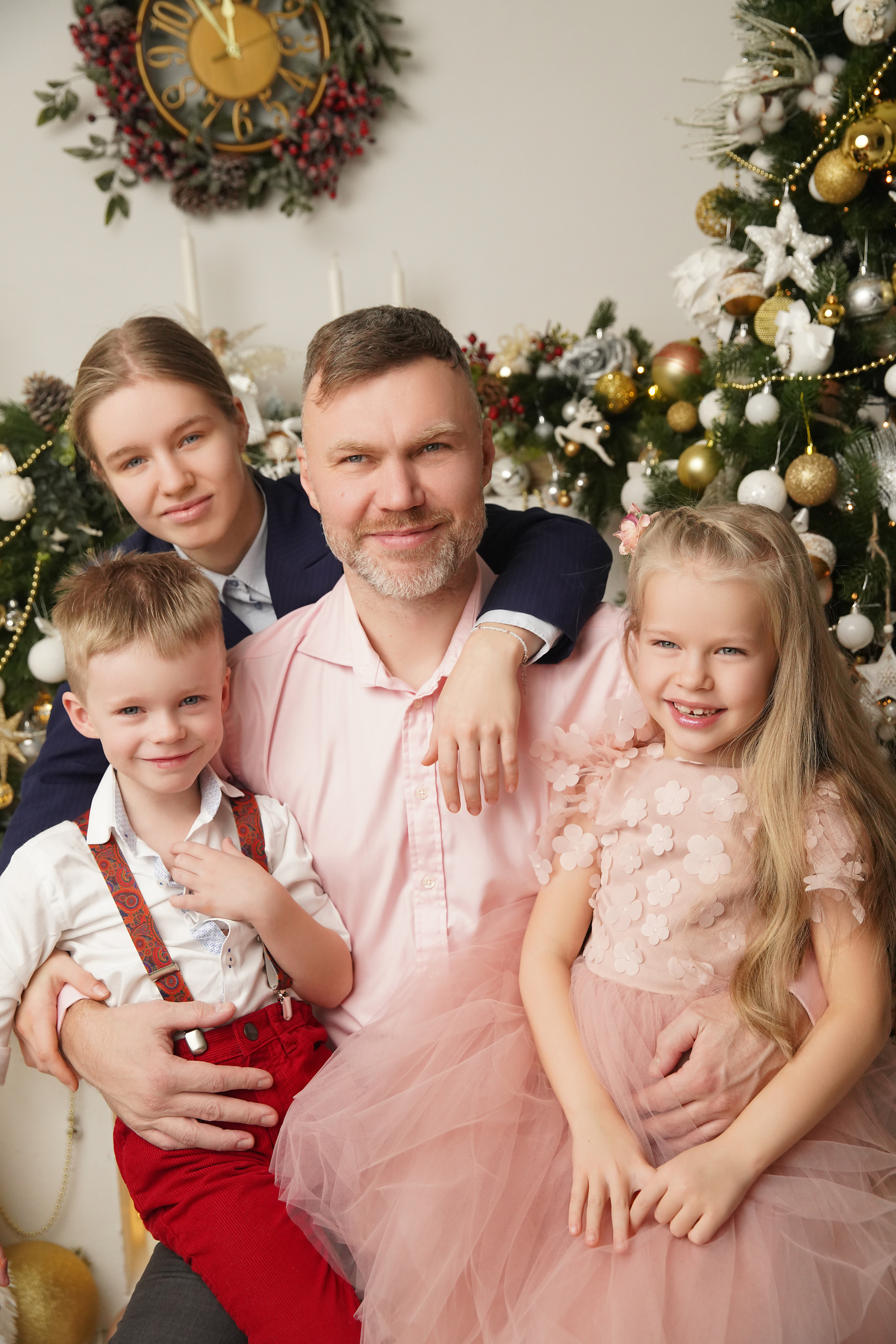 Новогодняя фотосессия. Фотограф новорожденных. Семейный и детский фотограф в городе Сургуте