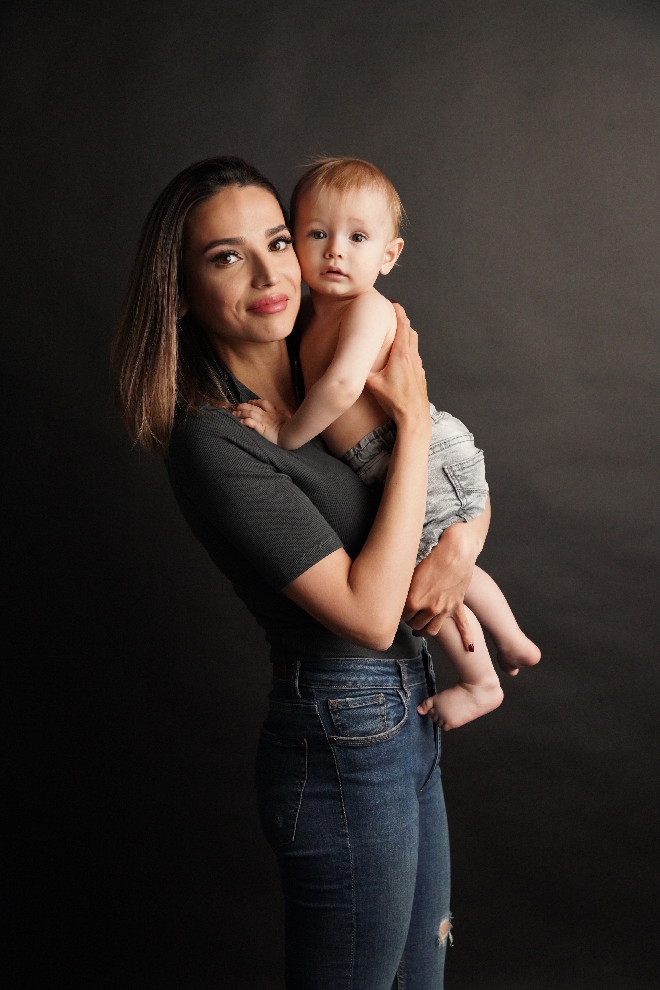 Портретная фотосессия. Фотограф новорожденных. Семейный и детский фотограф в городе Сургуте