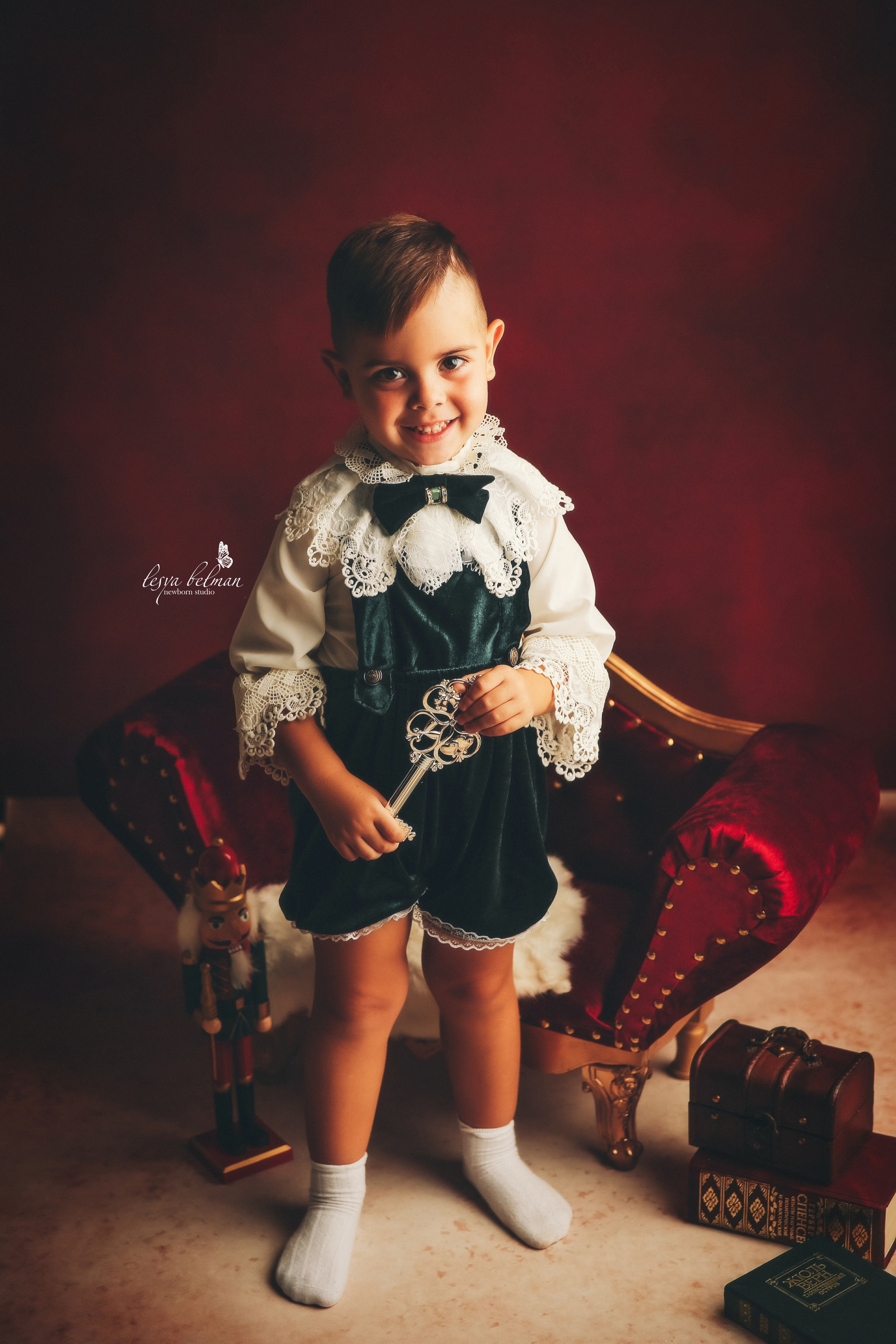 Эпоха Возрождения. Фотограф новорожденных. Семейный и детский фотограф в городе Сургуте