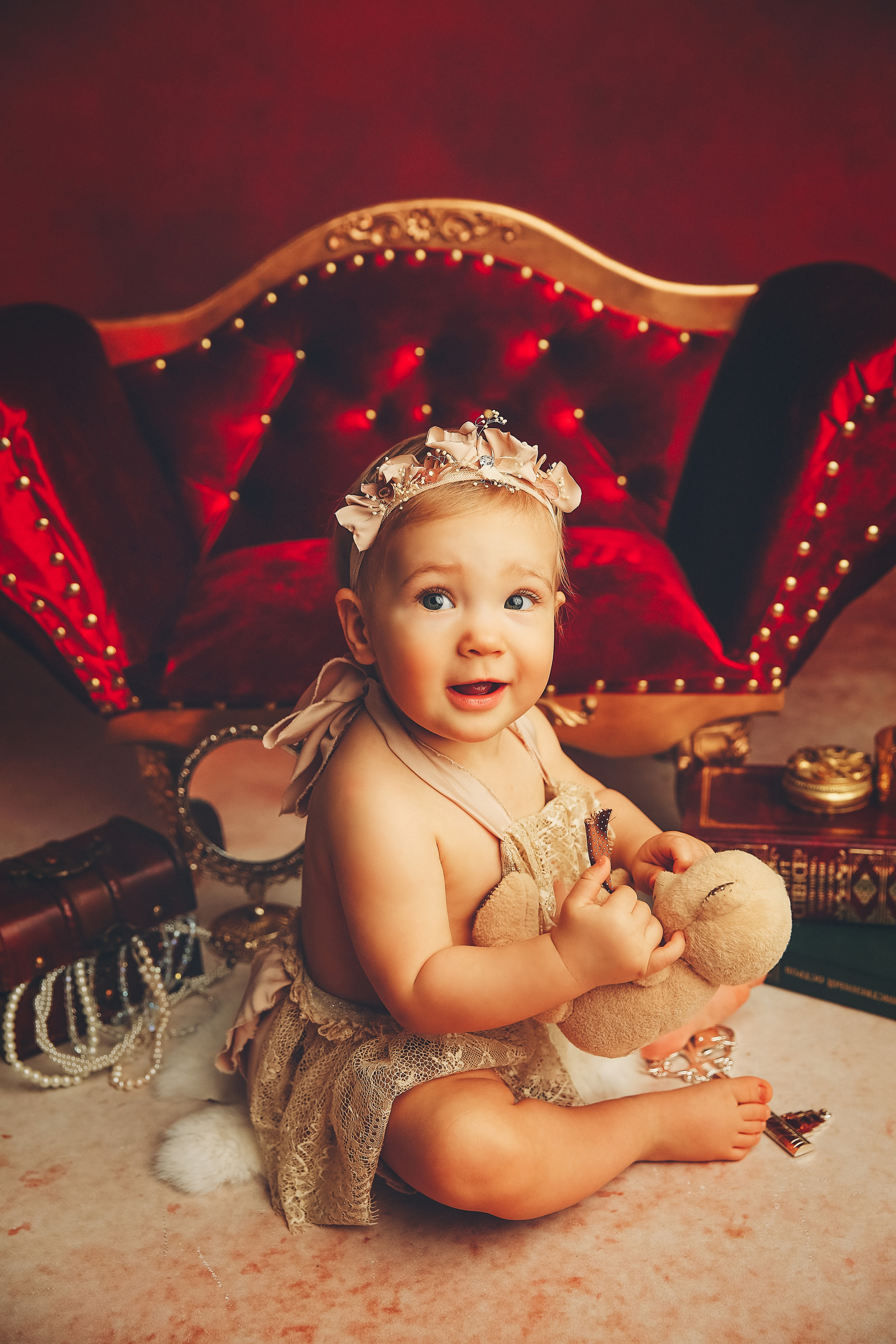 Эпоха Возрождения. Фотограф новорожденных. Семейный и детский фотограф в городе Сургуте