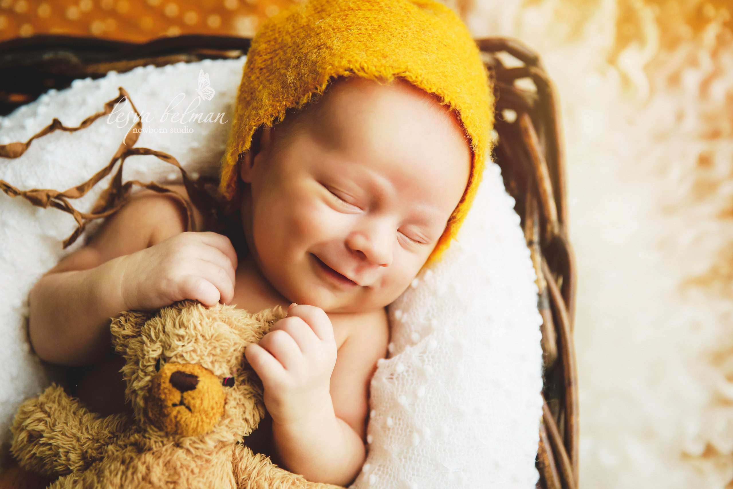 Newborm начало. Фотограф новорожденных. Семейный и детский фотограф в городе Сургуте