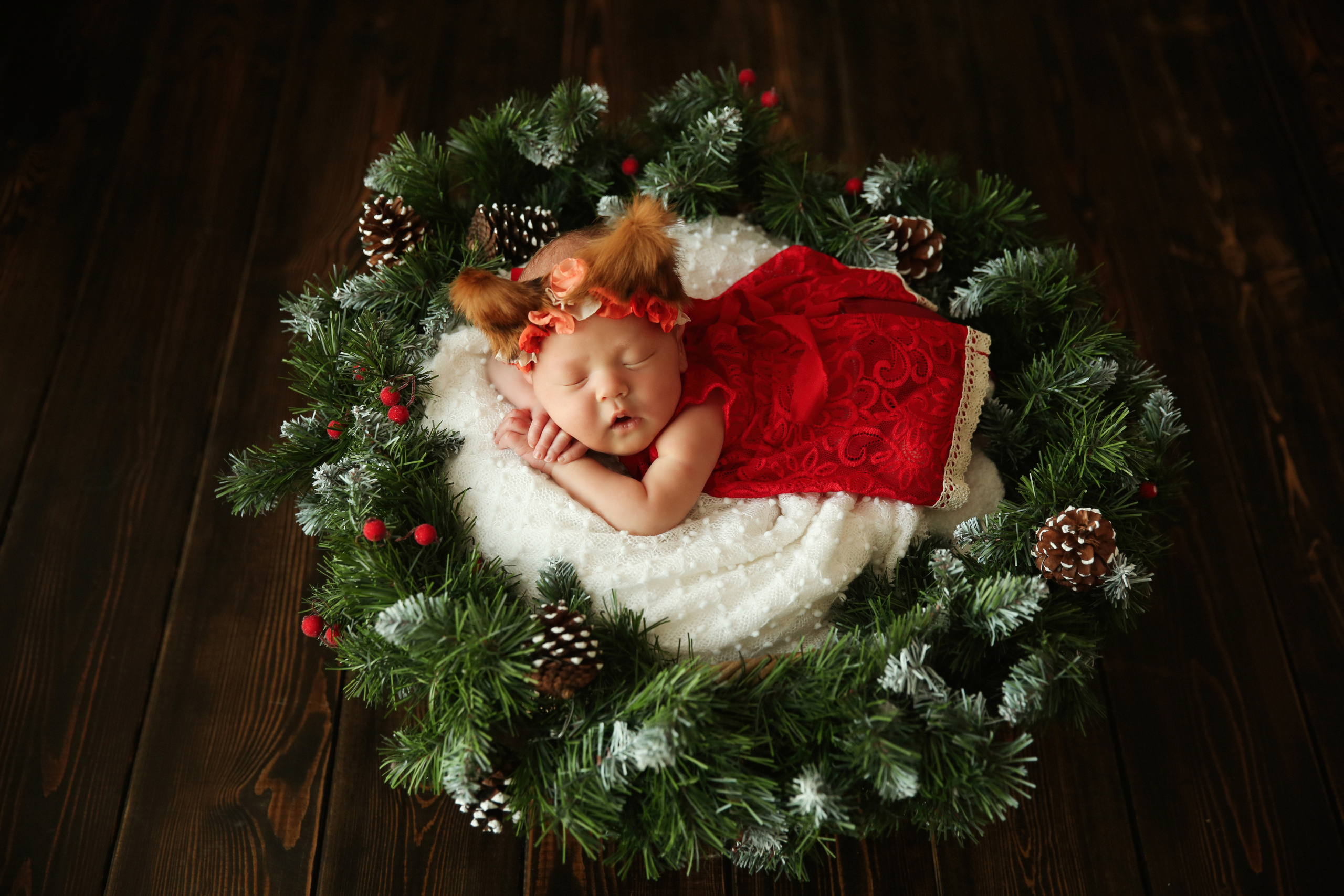 Newborm начало. Фотограф новорожденных. Семейный и детский фотограф в городе Сургуте