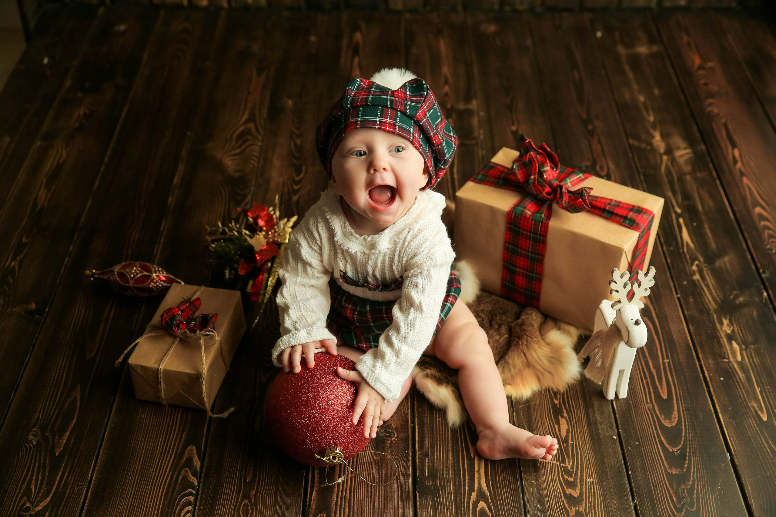 Новогодний альбом. Фотограф новорожденных. Семейный и детский фотограф в городе Сургуте