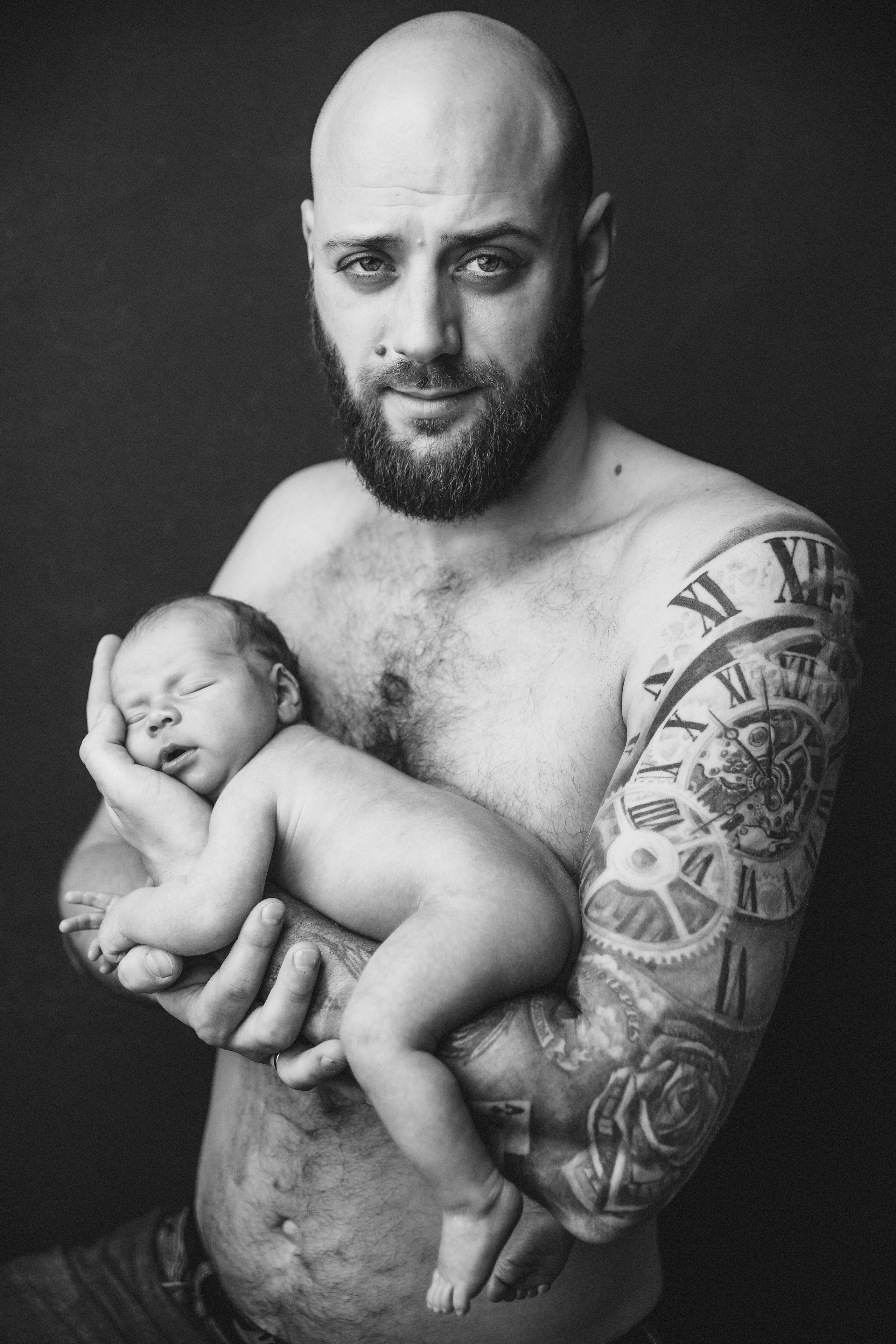 Newborn ЧБ. Фотограф новорожденных. Семейный и детский фотограф в городе Сургуте