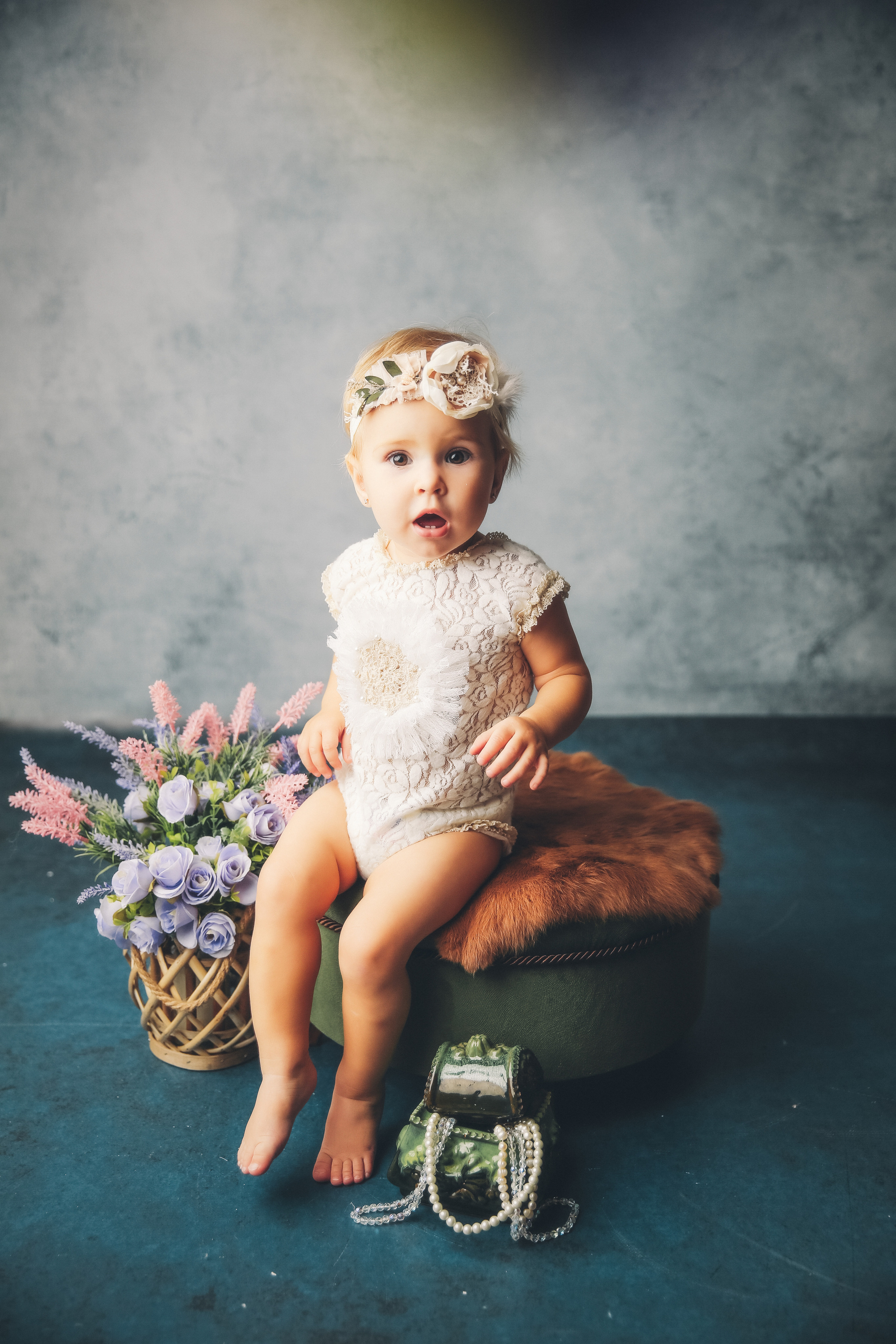 Эпоха Возрождения. Фотограф новорожденных. Семейный и детский фотограф в городе Сургуте