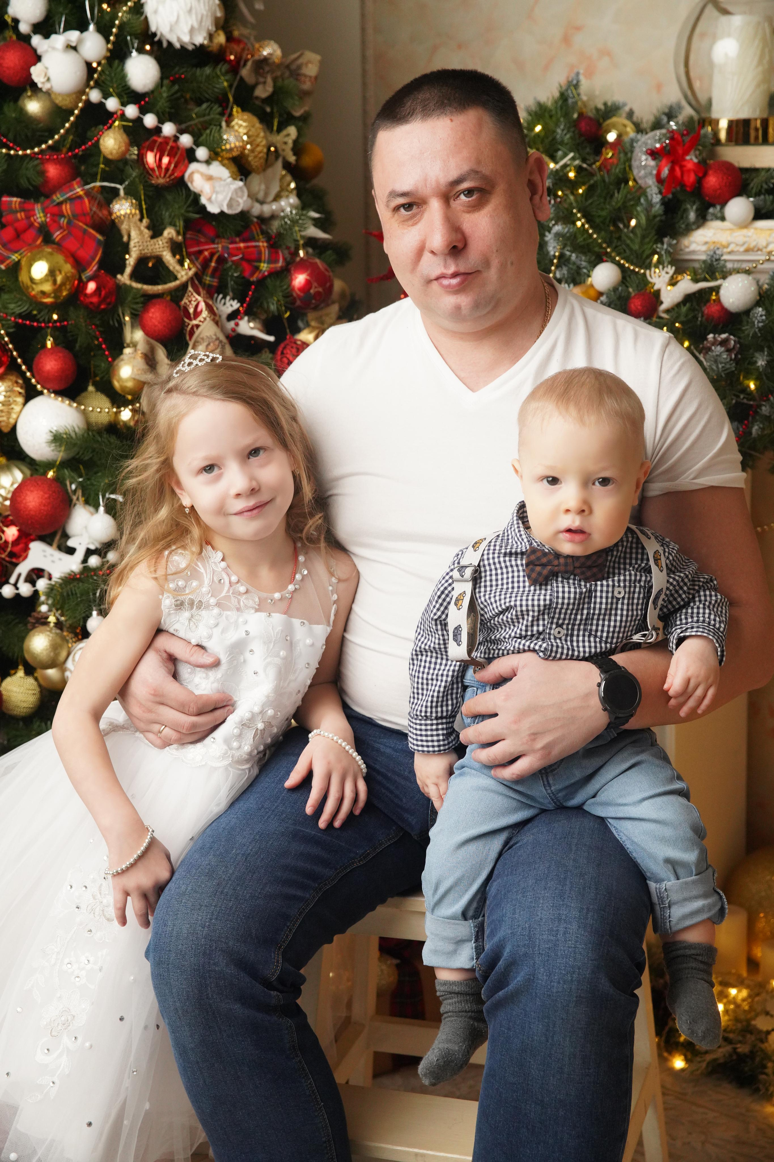 Новогодняя фотосессия. Фотограф новорожденных. Семейный и детский фотограф в городе Сургуте