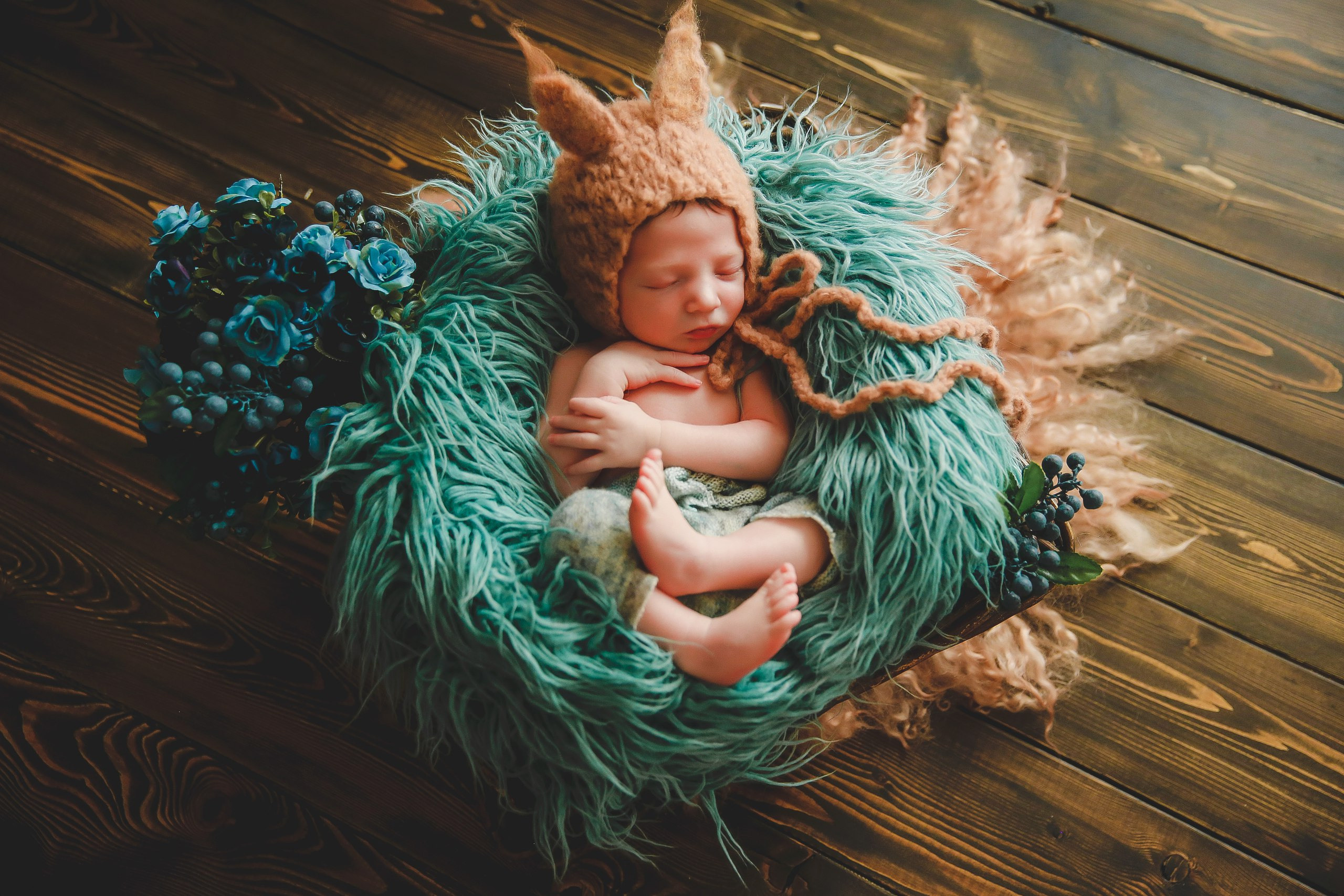 Newborm начало. Фотограф новорожденных. Семейный и детский фотограф в городе Сургуте