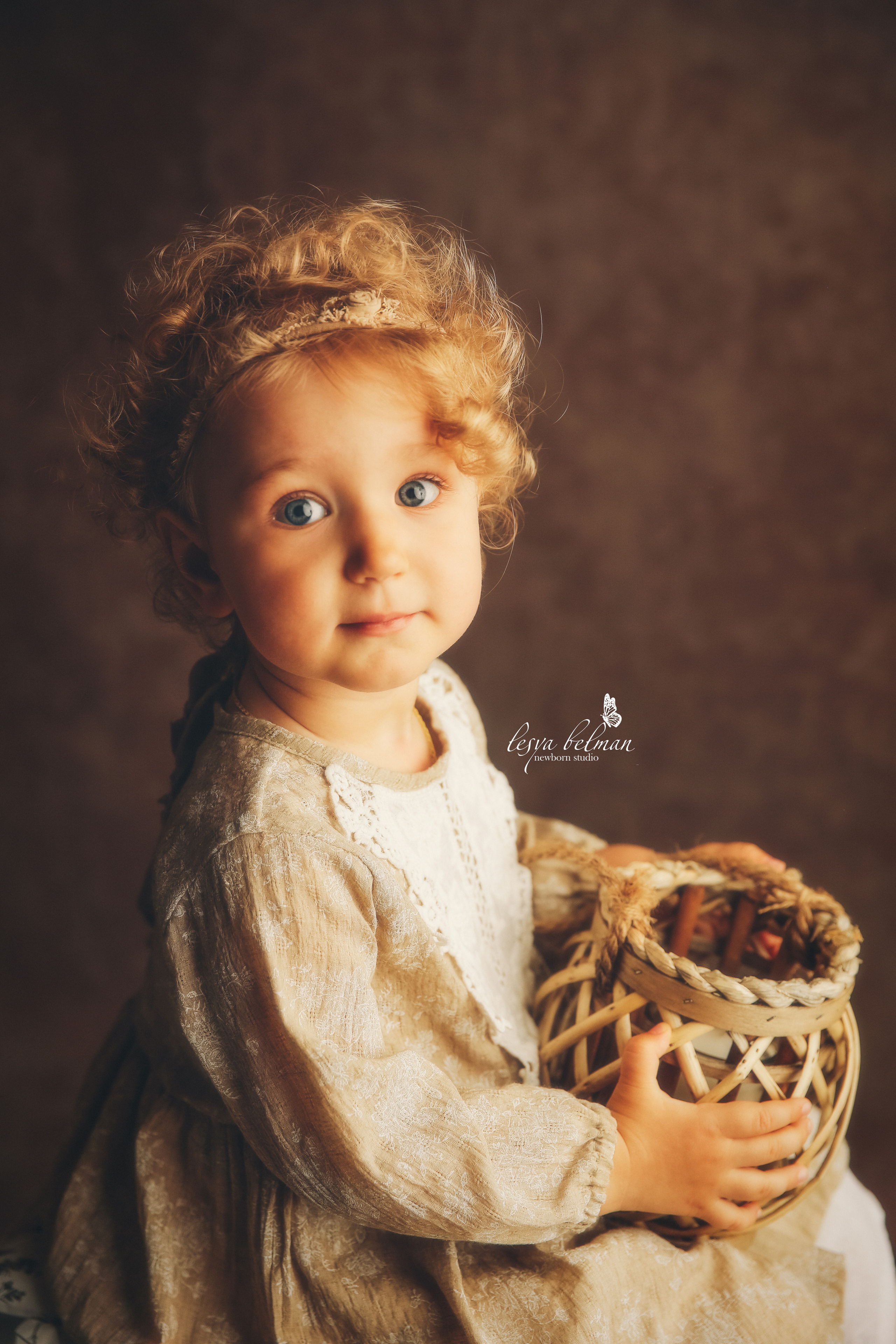 Эпоха Возрождения. Фотограф новорожденных. Семейный и детский фотограф в городе Сургуте
