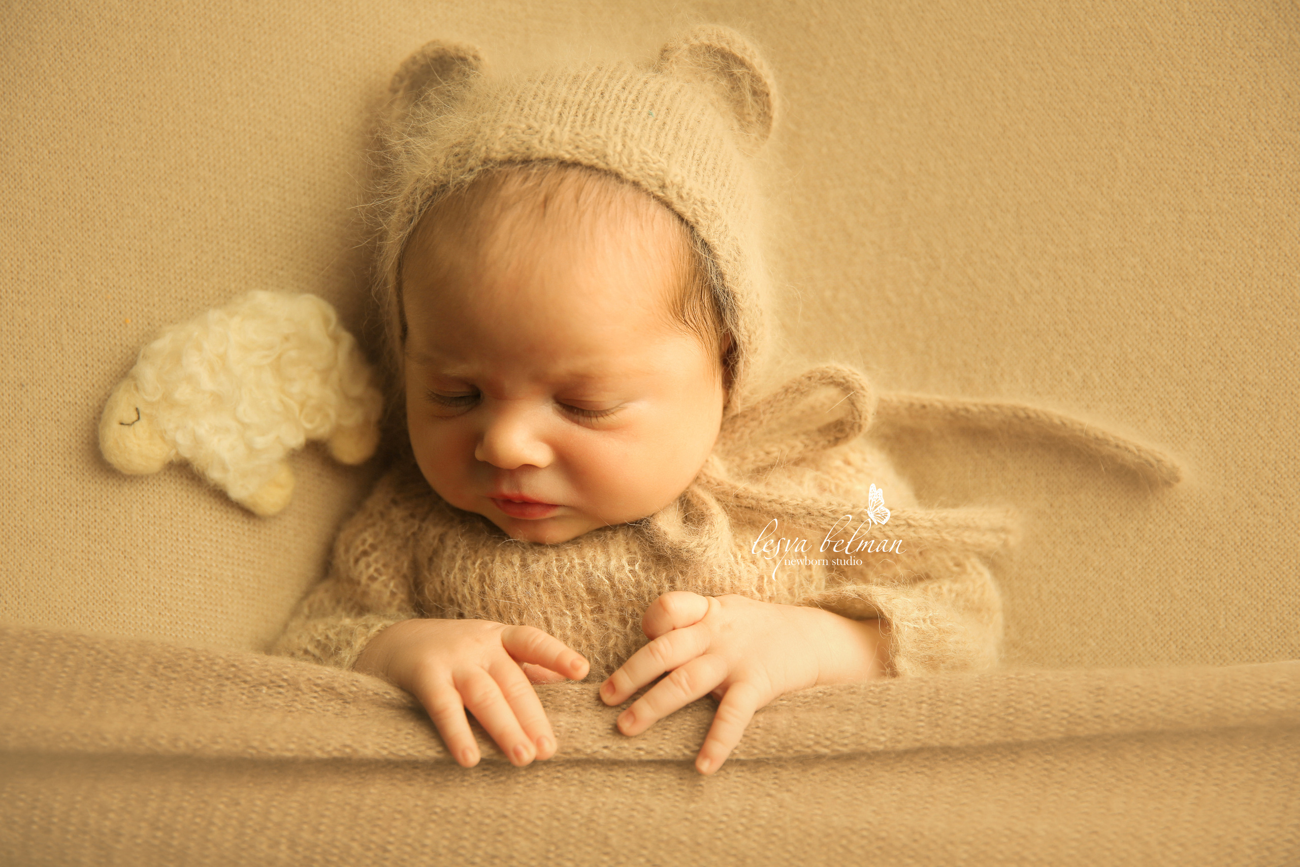 Newborm начало. Фотограф новорожденных. Семейный и детский фотограф в городе Сургуте