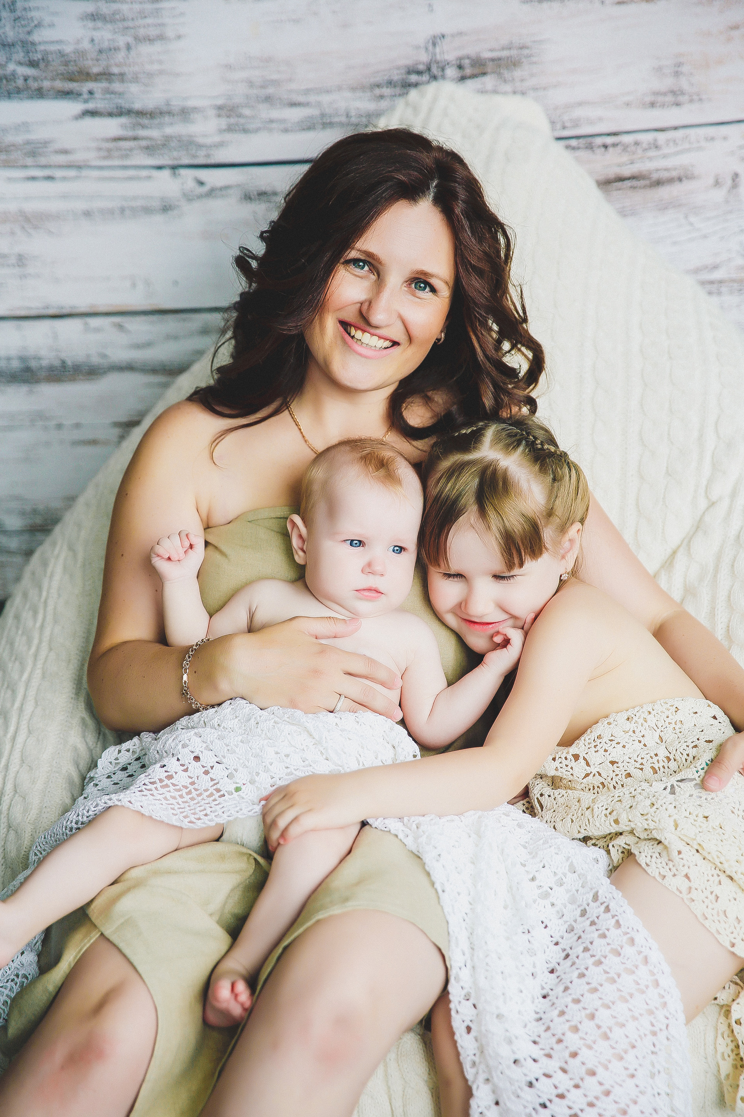 Мама и Дочь. Фотограф новорожденных. Семейный и детский фотограф в городе Сургуте