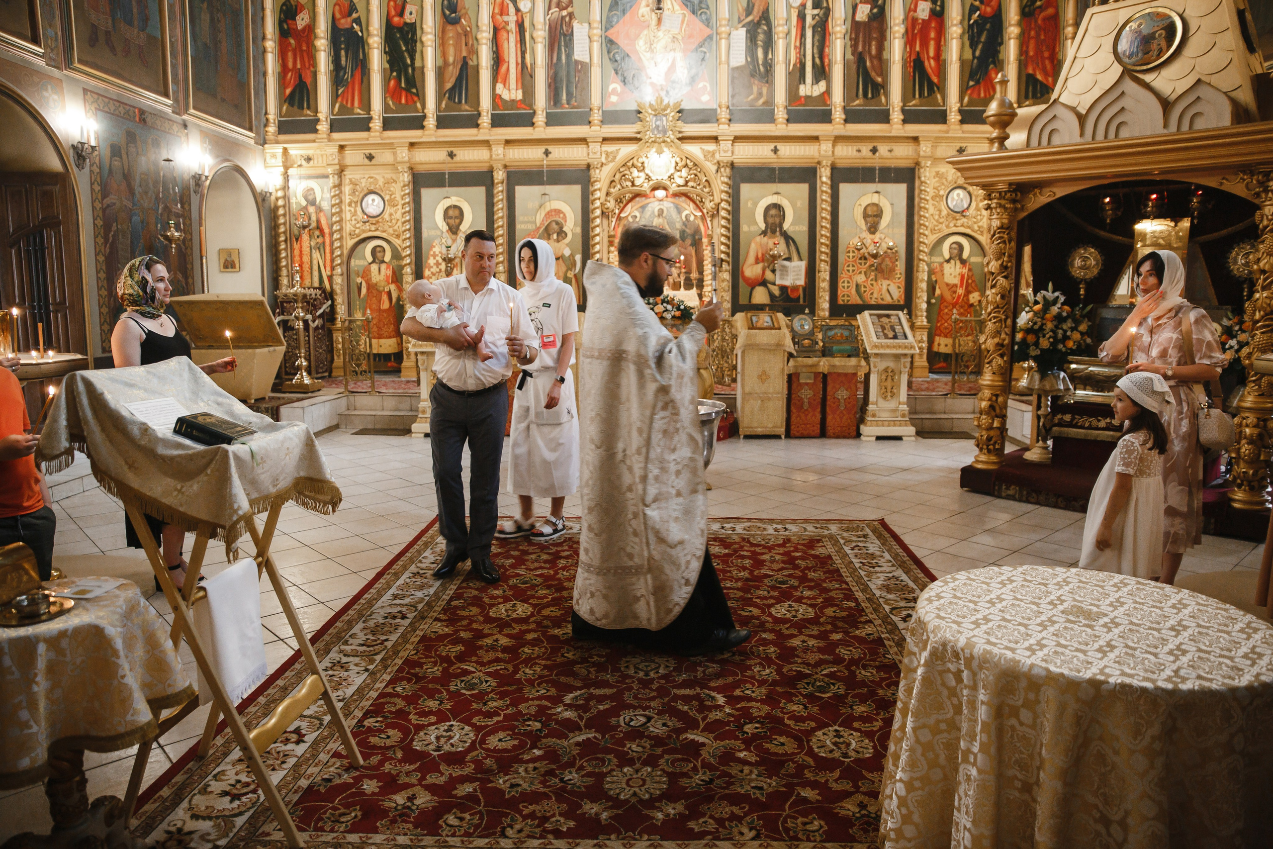 Крещение в Храме Григория Неокесарийского на Б. Полянке в Москве. Фотограф на Крещение Москва