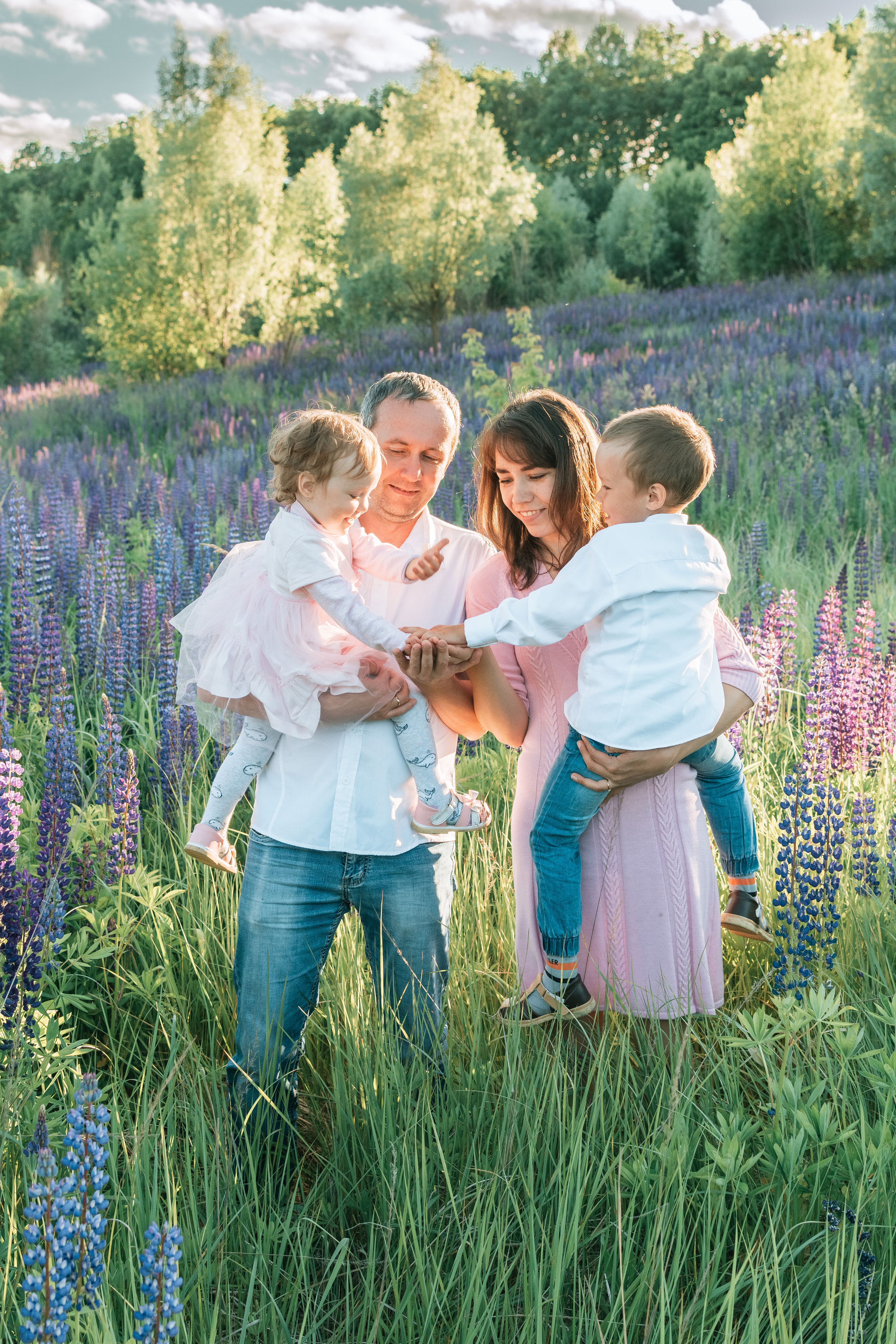 семейная съемка на закате в поле