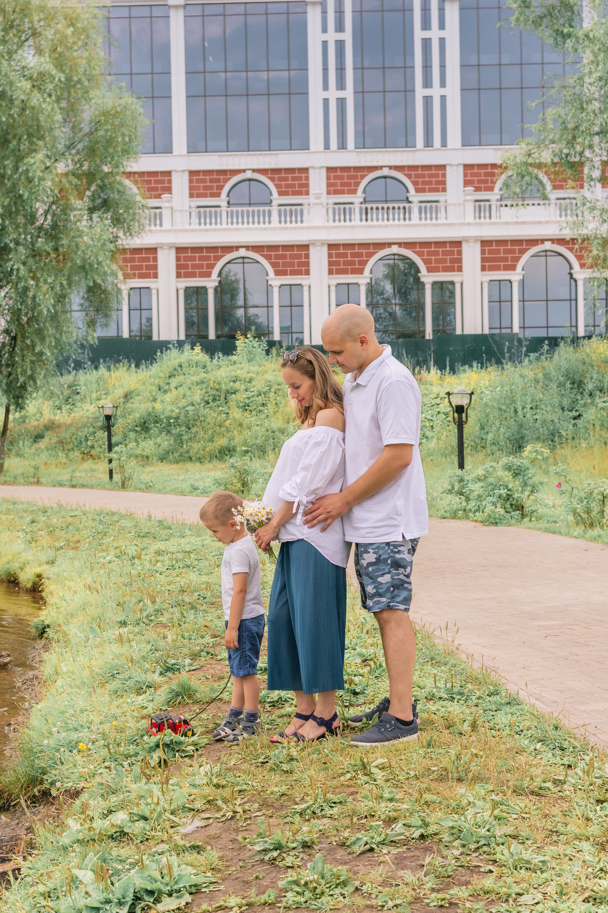 Фотосессия беременности на природе